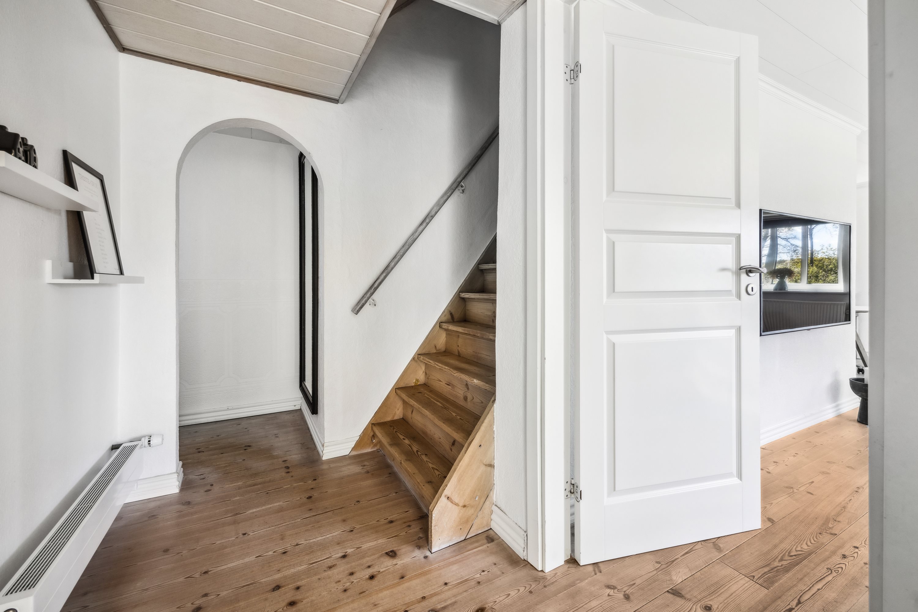 Fremhævet trappe billede i fuldskærmstilstand. Billede af Bakkelyvej 6B, 9380 Vestbjerg