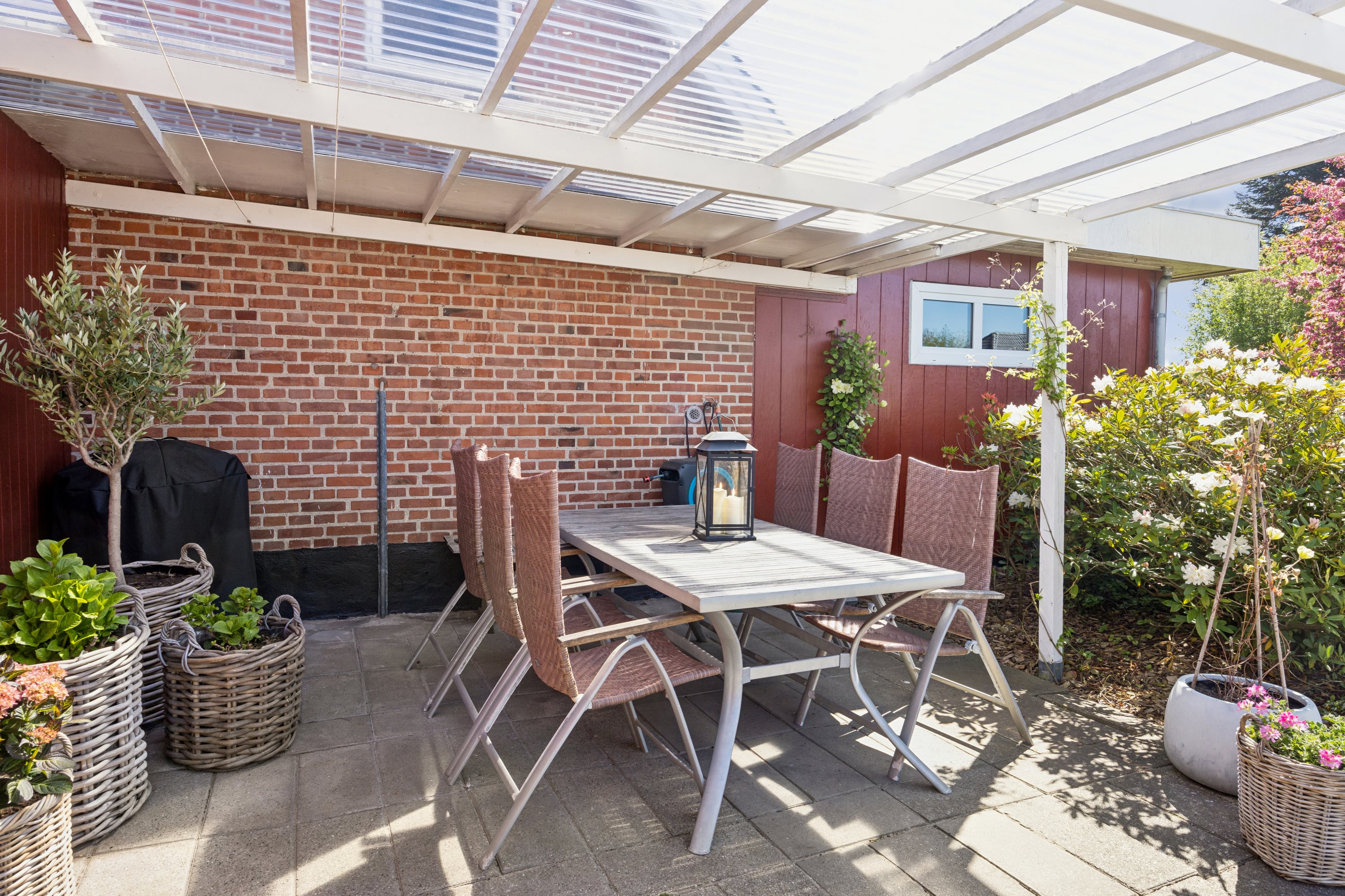 Fremhævet terrasse billede i fuldskærmstilstand. Billede af Bakkelyvej 6B, 9380 Vestbjerg