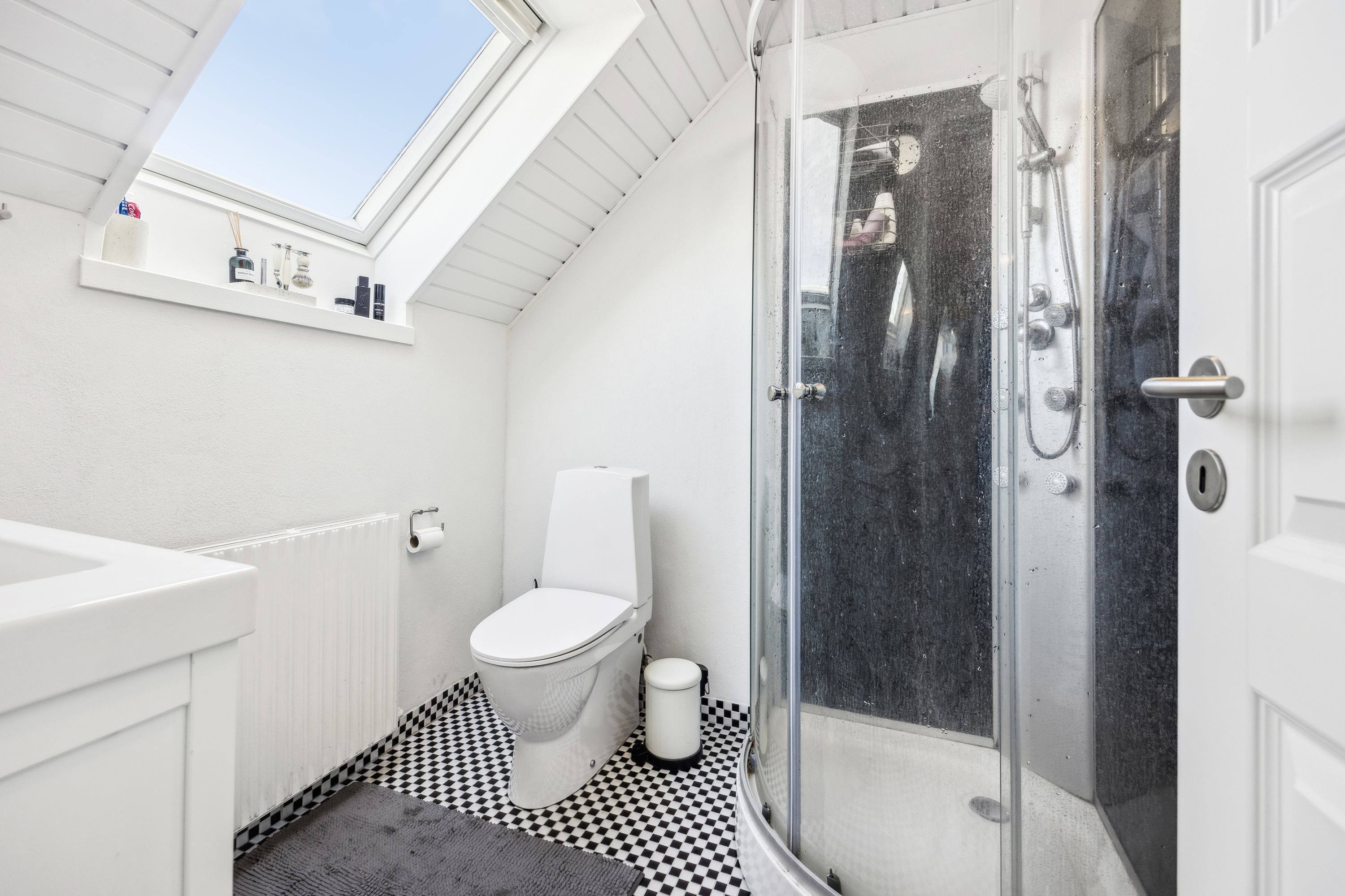 Fremhævet badeværelse billede i fuldskærmstilstand. Billede af Fristrupvej 181, Birkelse, 9440 Aabybro