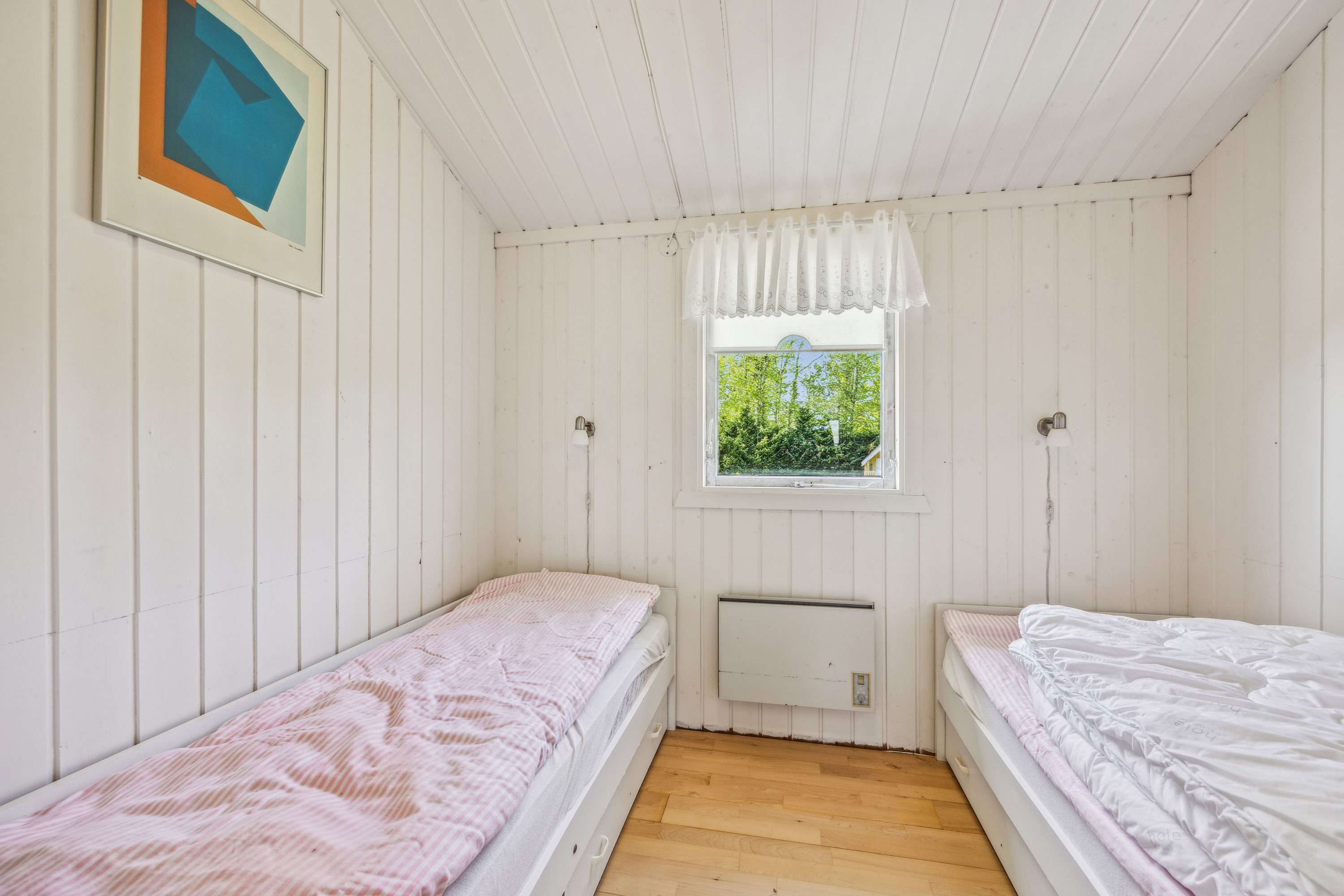 Fremhævet værelse billede i fuldskærmstilstand. Billede af Sommervej 30, 9370 Hals