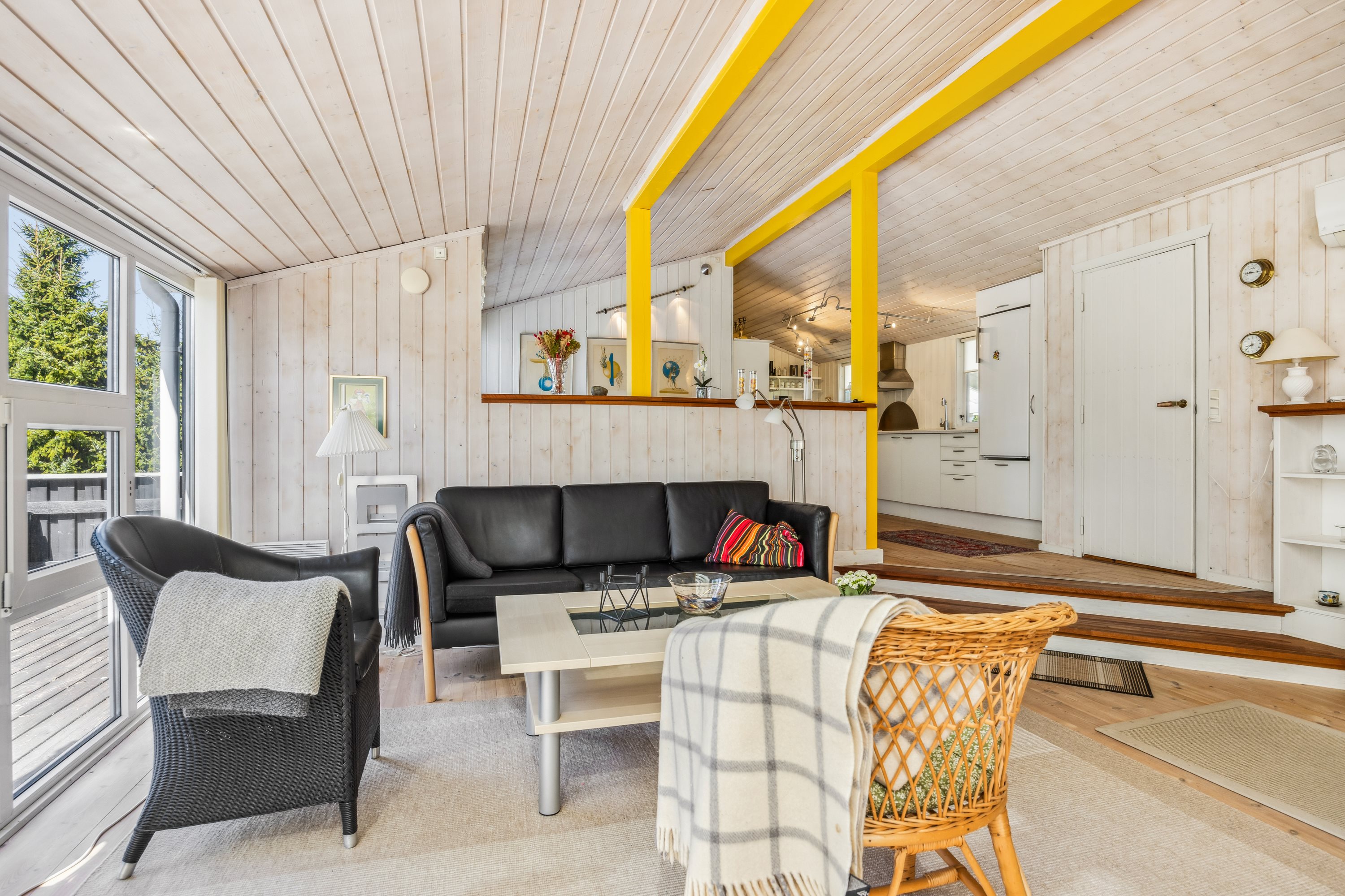 Fremhævet stue billede i fuldskærmstilstand. Billede af Sommervej 30, 9370 Hals