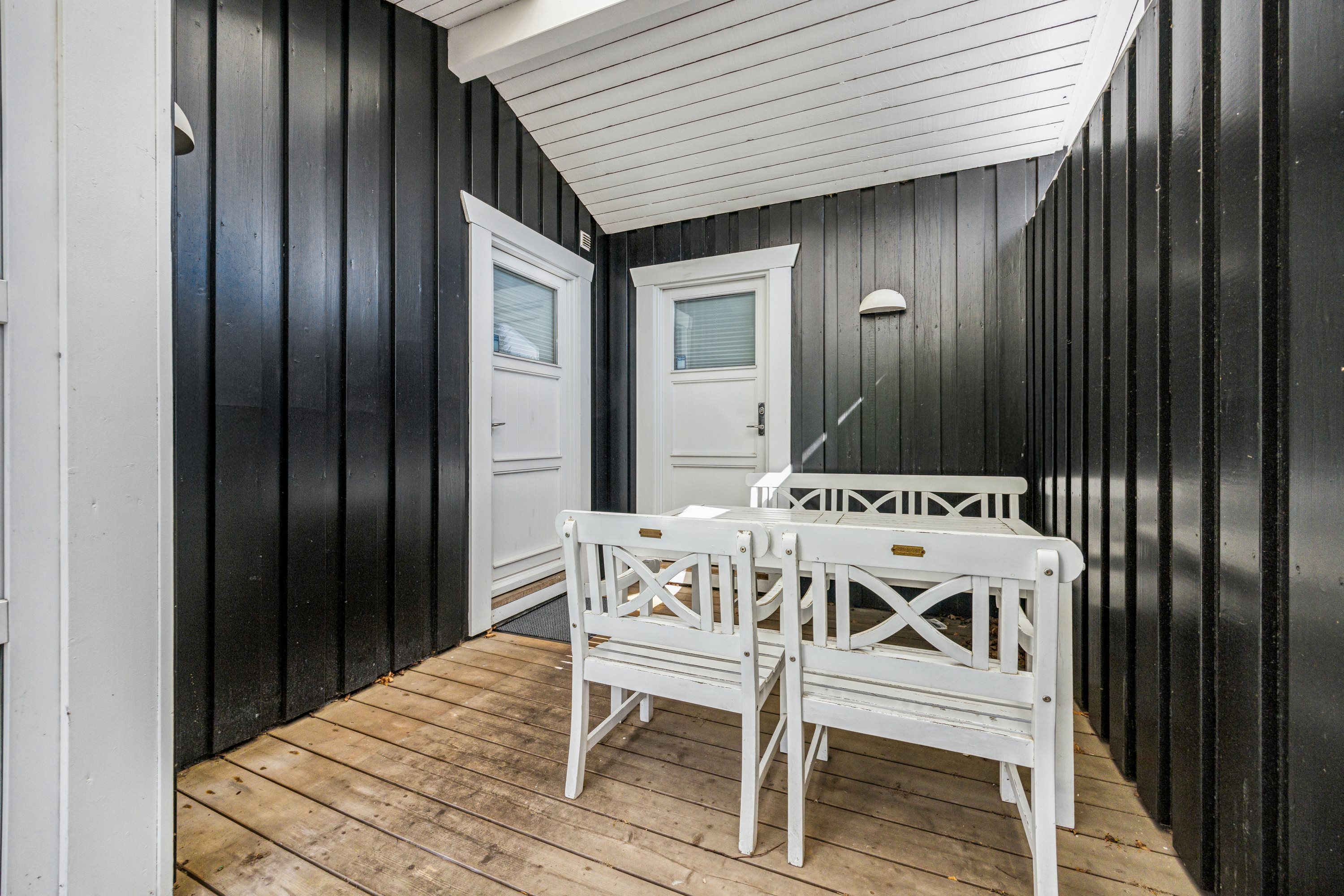 Fremhævet terrasse billede i fuldskærmstilstand. Billede af Sommervej 30, 9370 Hals