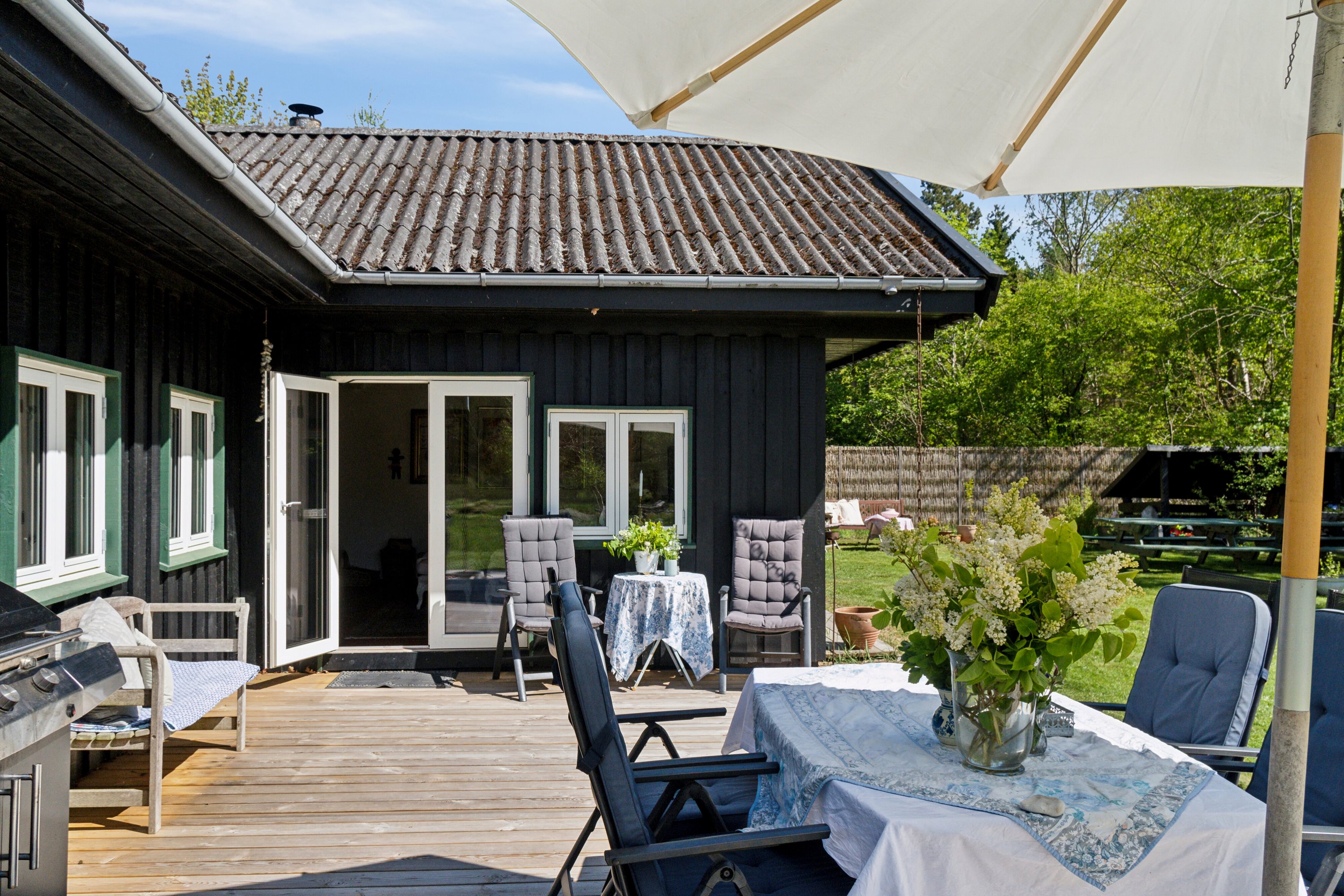 Miniaturebillede 1: terrasse. Billede af Lisbeths Vænge 3, Tibirke Sand, 3300 Frederiksværk