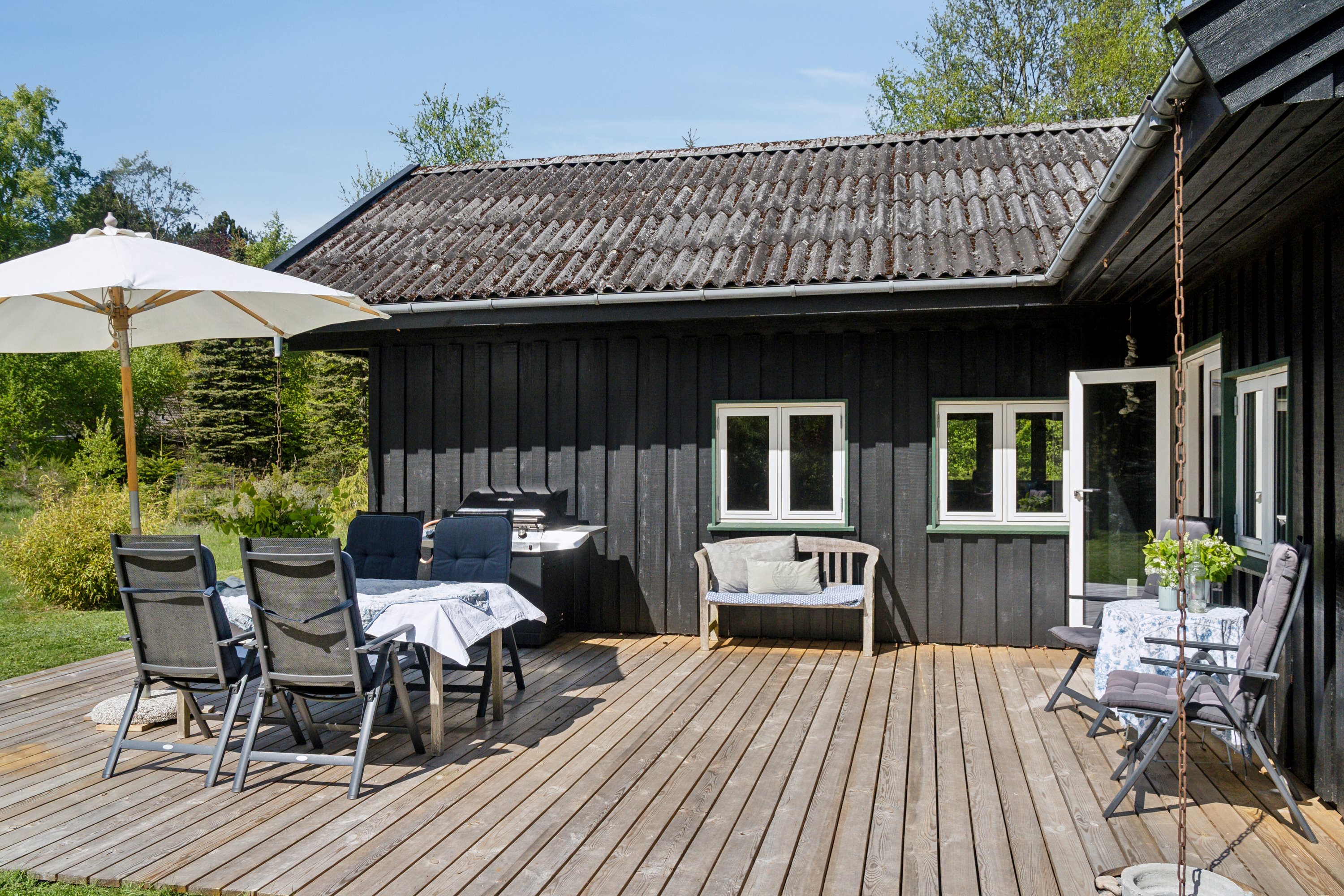 Fremhævet terrasse billede i fuldskærmstilstand. Billede af Lisbeths Vænge 3, Tibirke Sand, 3300 Frederiksværk