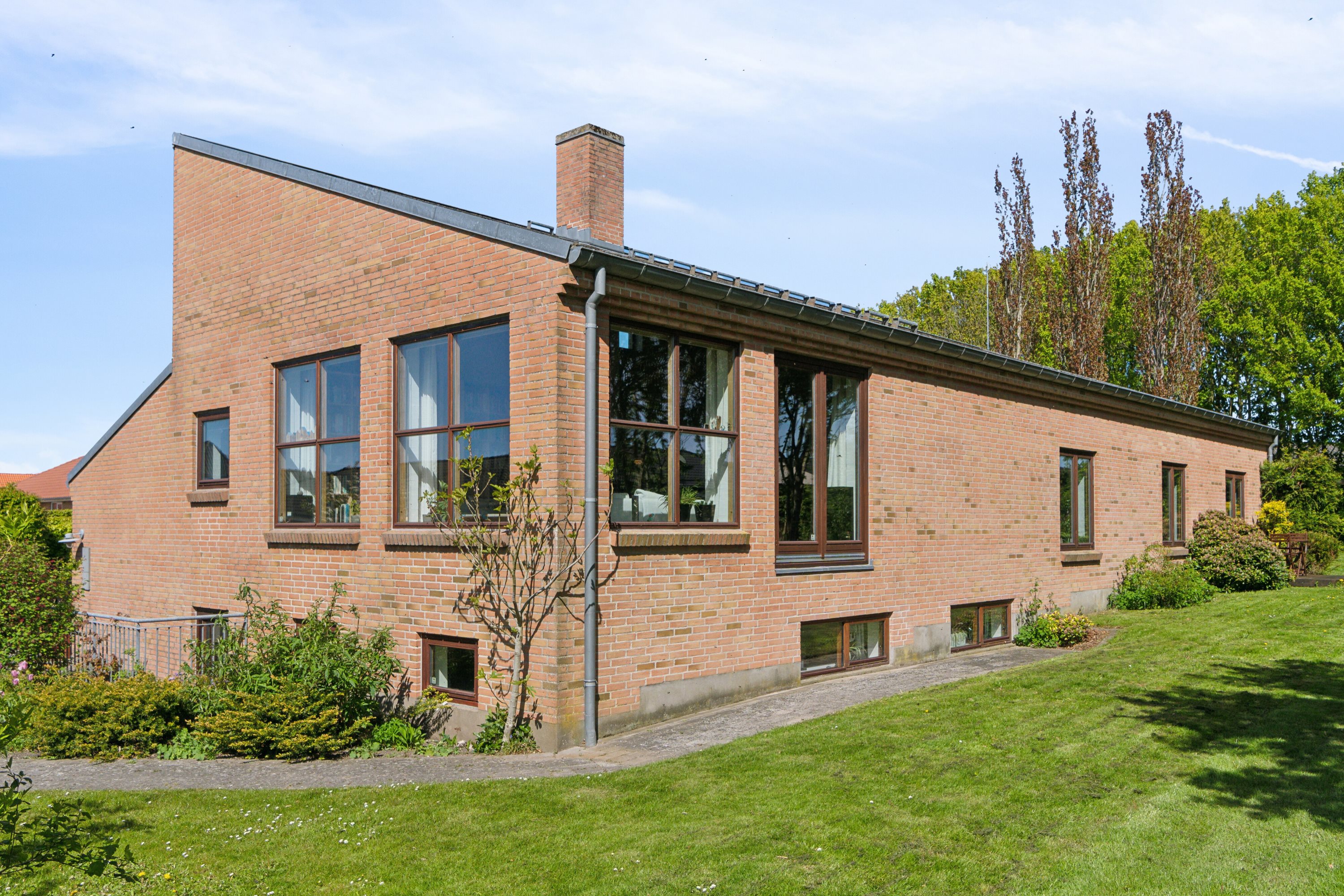 Fremhævet set fra haven billede i fuldskærmstilstand. Billede af Jasminvej 42, 7700 Thisted