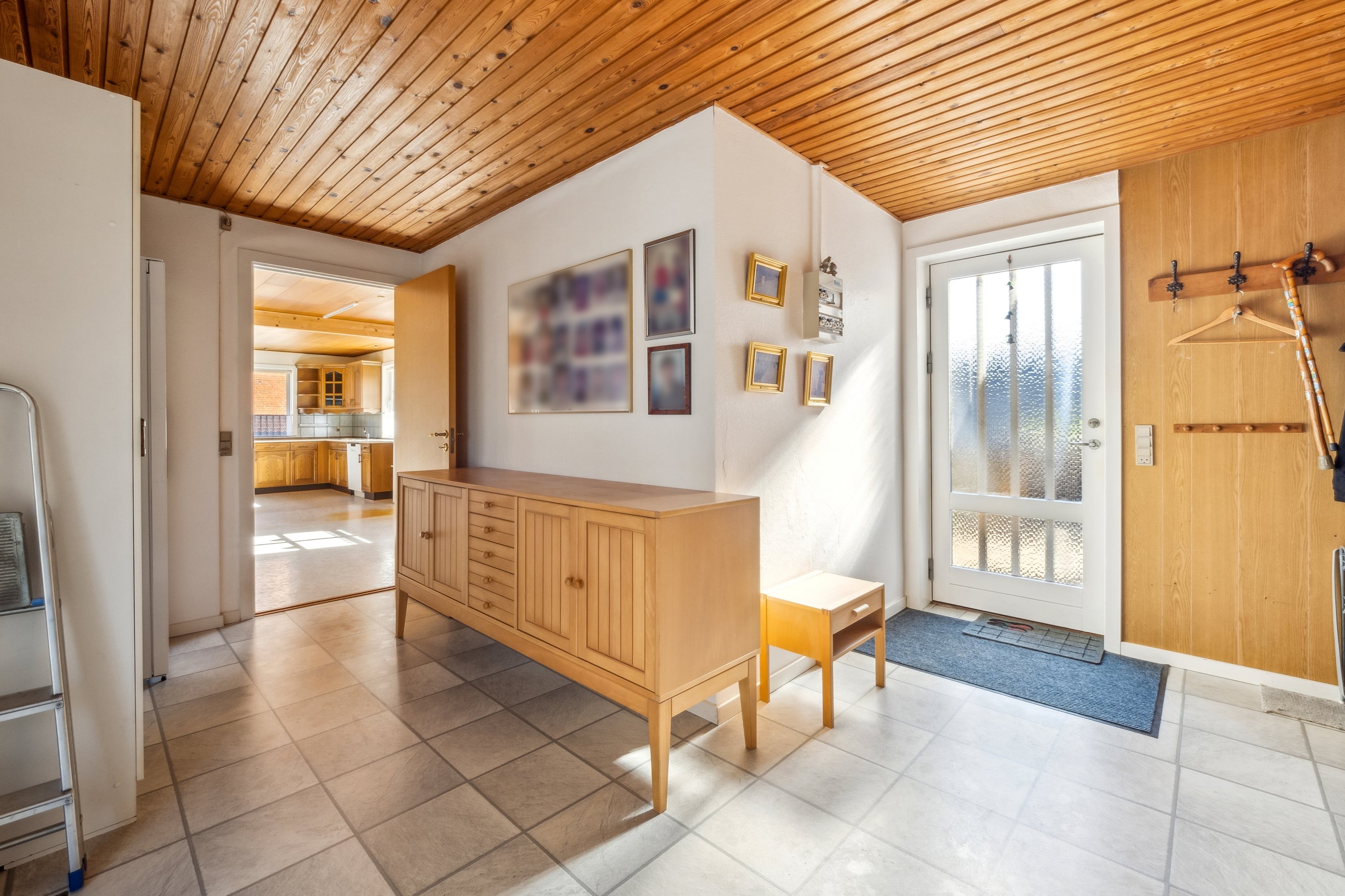 Fremhævet gang billede i fuldskærmstilstand. Billede af Mælkevejen 16, Rønbjerg, 7800 Skive