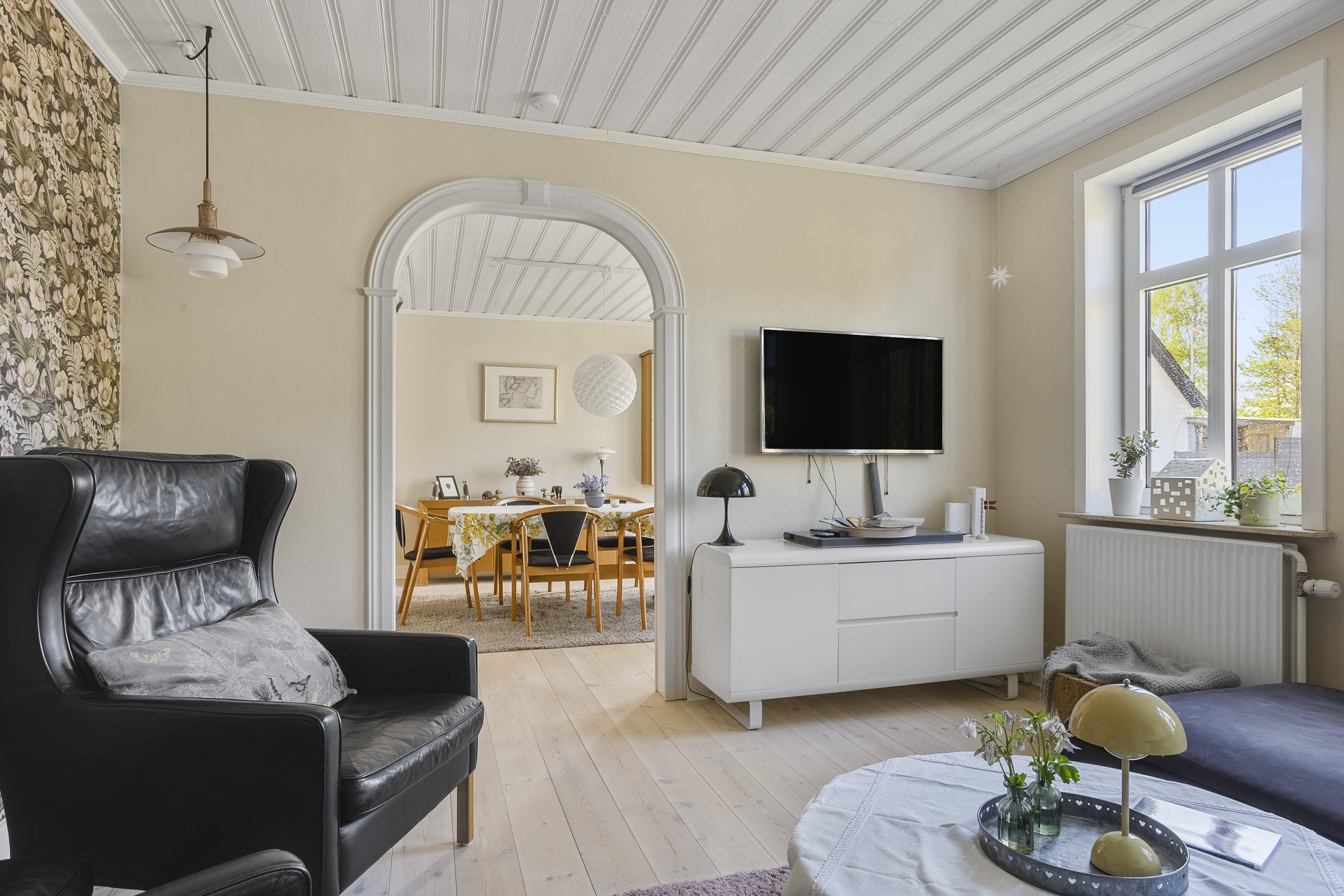 Fremhævet stue billede i fuldskærmstilstand. Billede af Vestergade 28, 6650 Brørup