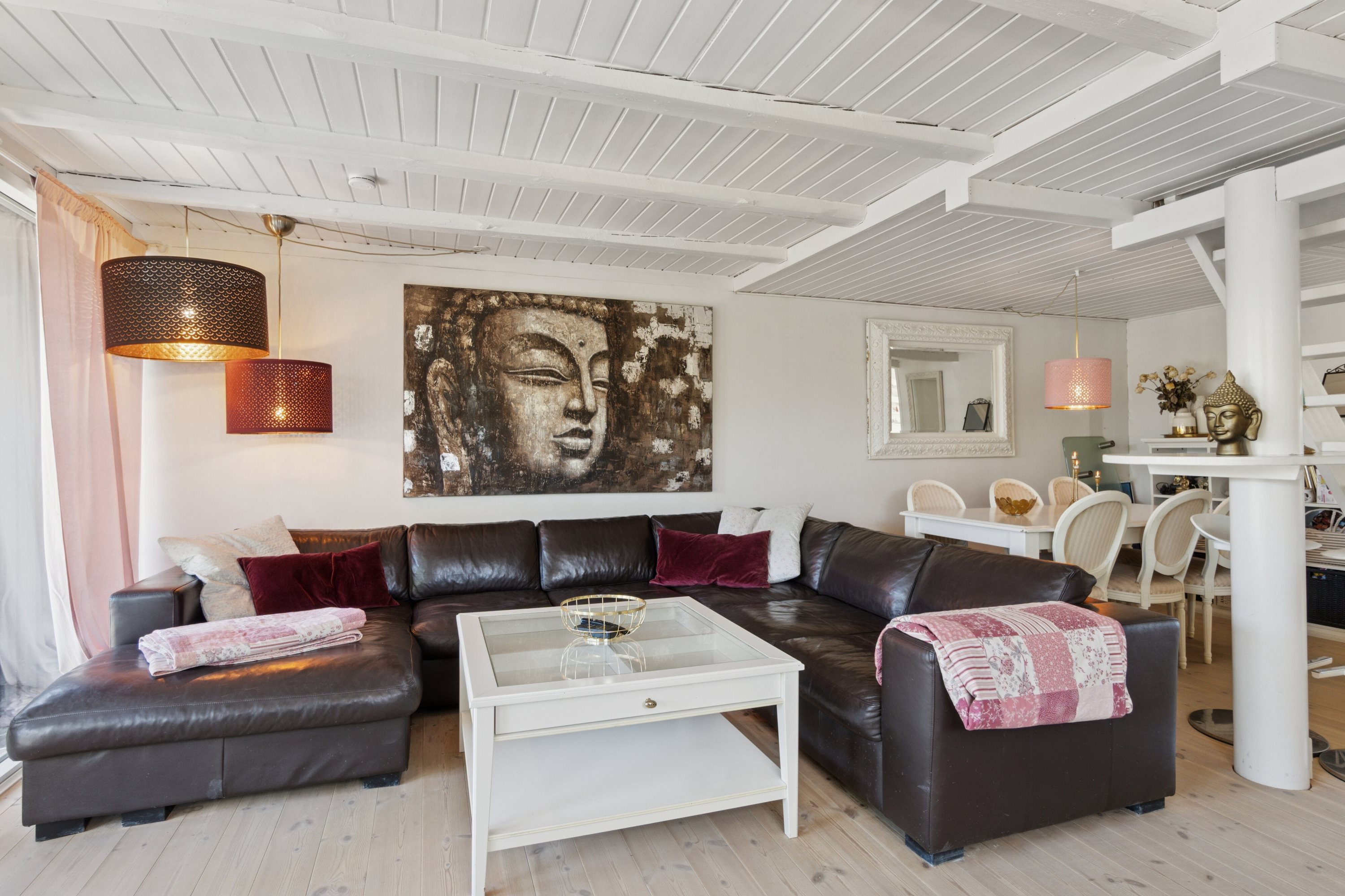 Fremhævet stue billede i fuldskærmstilstand. Billede af Fasanvej 3, Kirke Stillinge, 4200 Slagelse