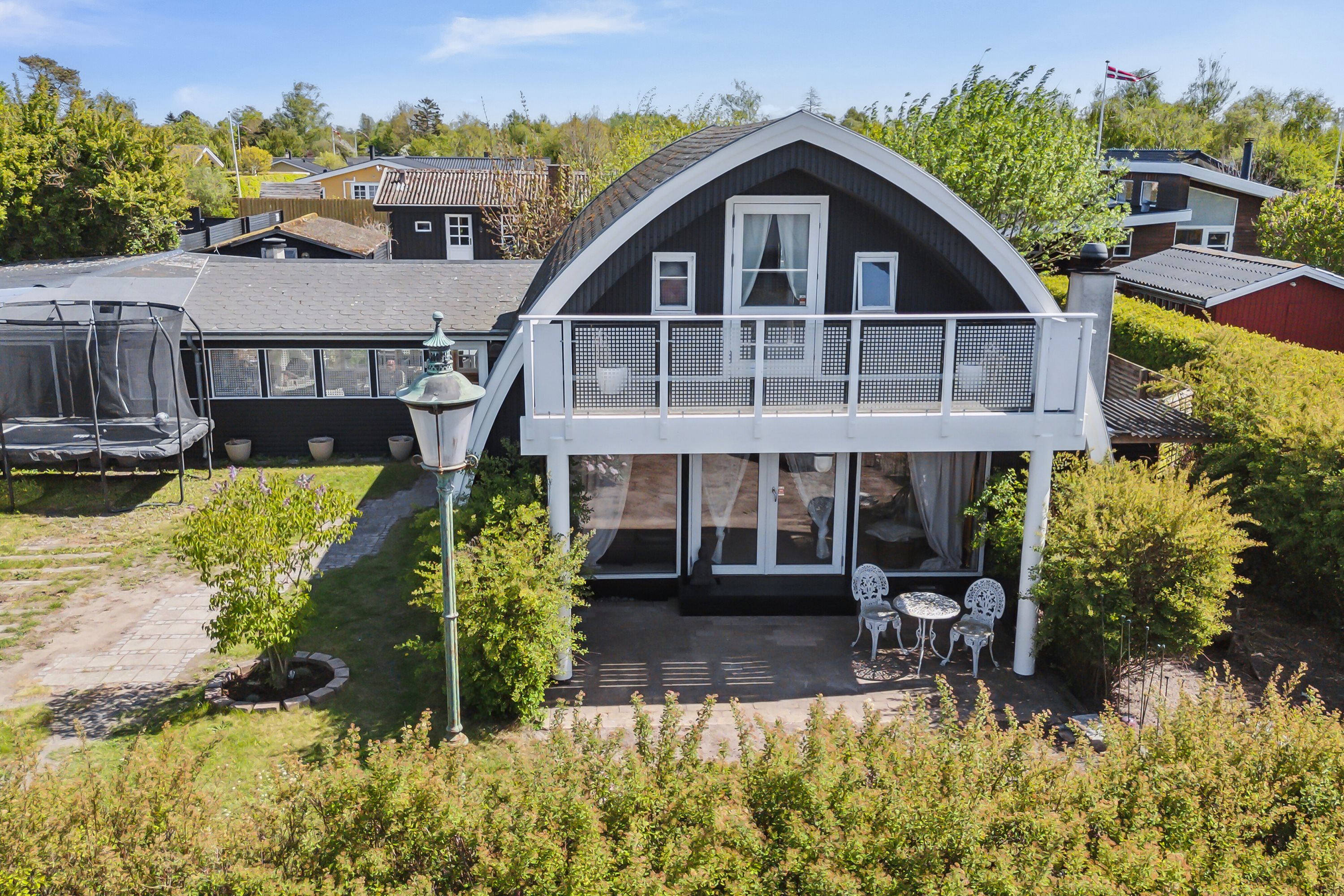 Fremhævet set fra vejen billede i fuldskærmstilstand. Billede af Fasanvej 3, Kirke Stillinge, 4200 Slagelse