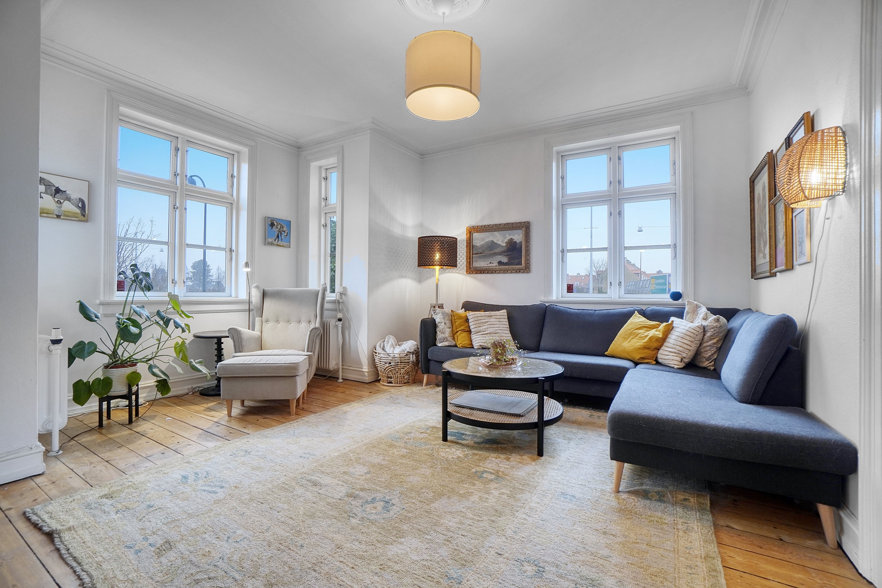 Fremhævet stue billede i fuldskærmstilstand. Billede af Alrunevej 1, 2900 Hellerup