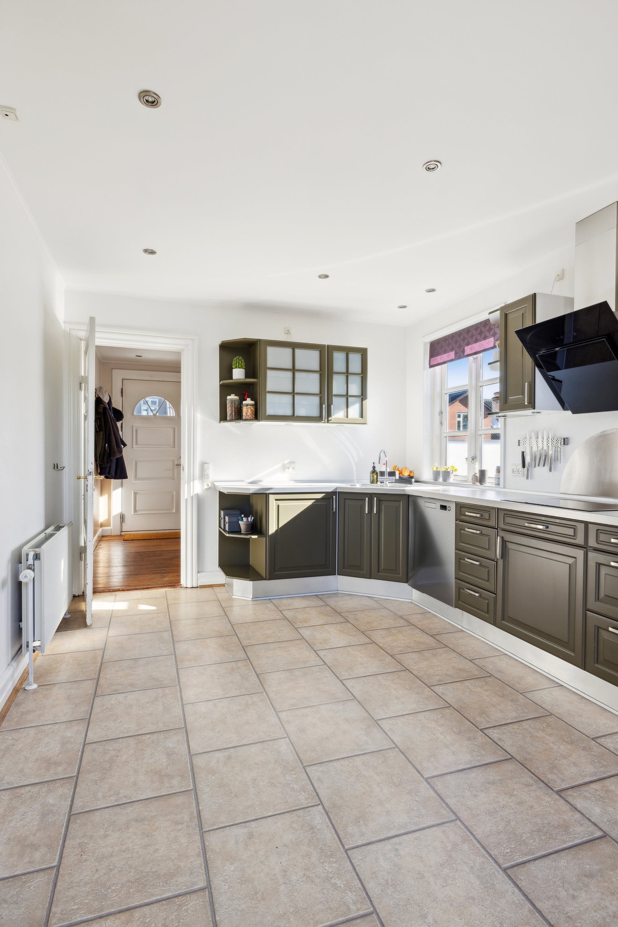 Fremhævet stue billede i fuldskærmstilstand. Billede af Lykkevej 4, 8500 Grenaa