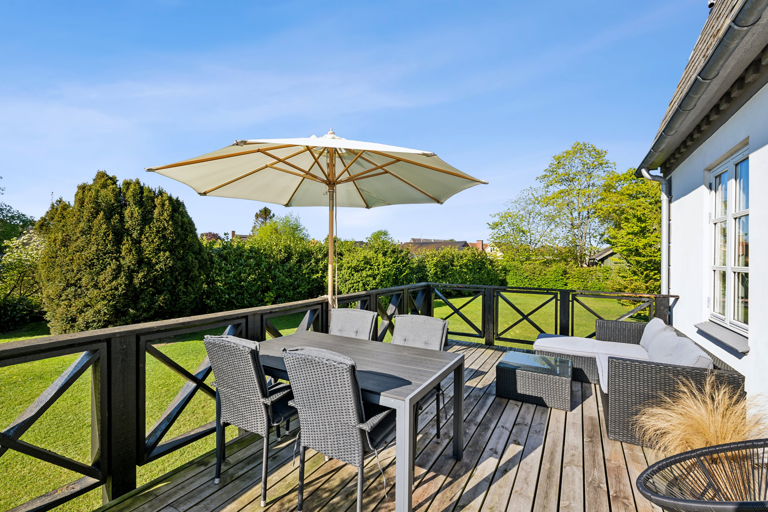 Fremhævet terrasse billede i fuldskærmstilstand. Billede af Lykkevej 4, 8500 Grenaa