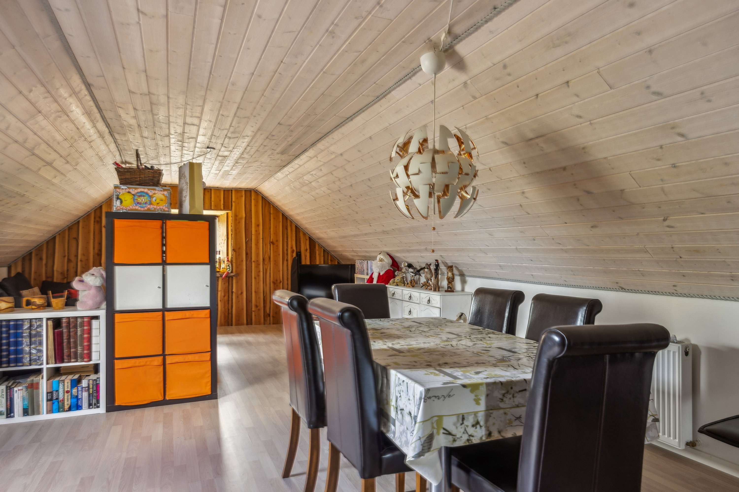 Fremhævet stue billede i fuldskærmstilstand. Billede af Boldrupvej 109, Simested, 9620 Aalestrup