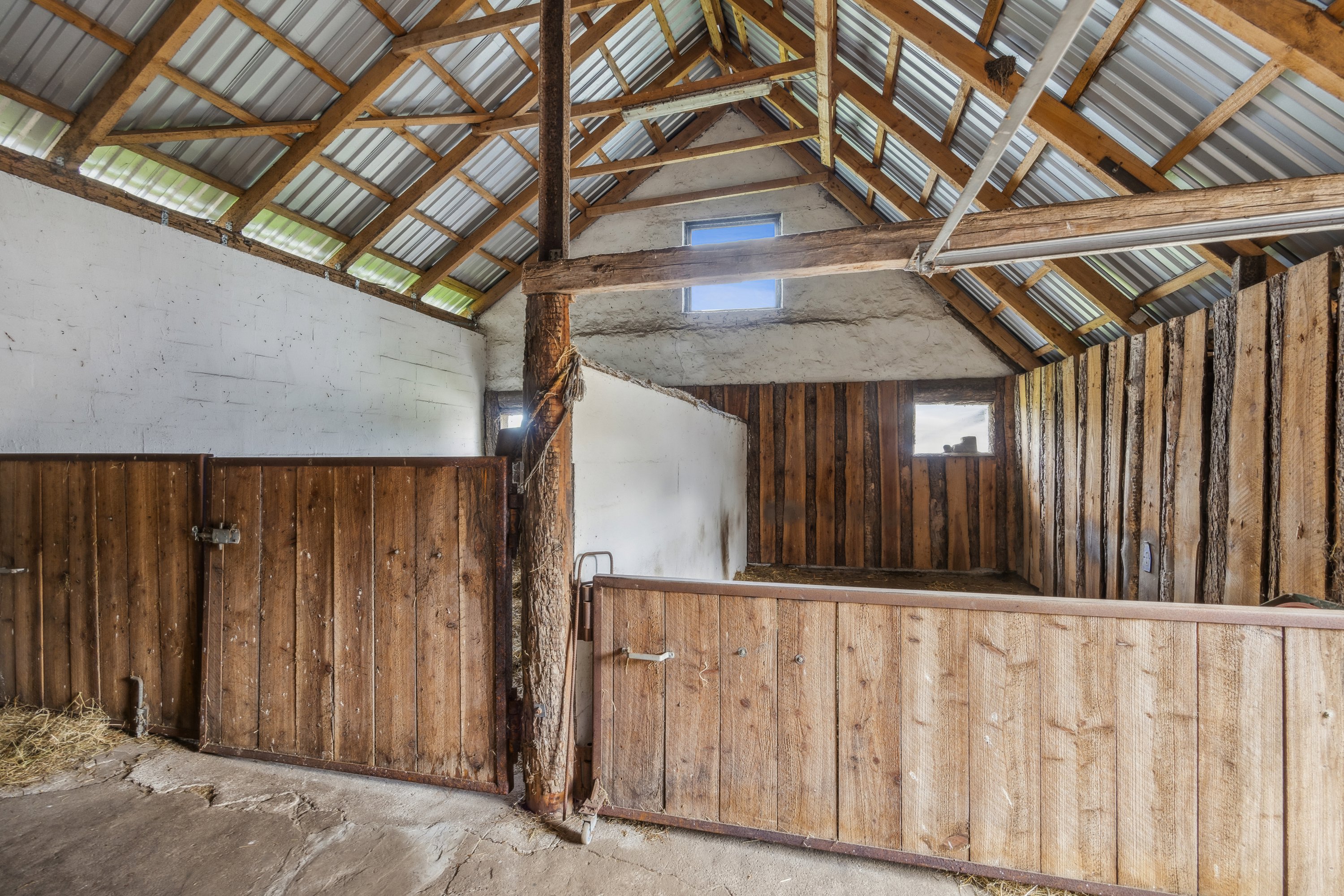 Fremhævet stald billede i fuldskærmstilstand. Billede af Boldrupvej 109, Simested, 9620 Aalestrup