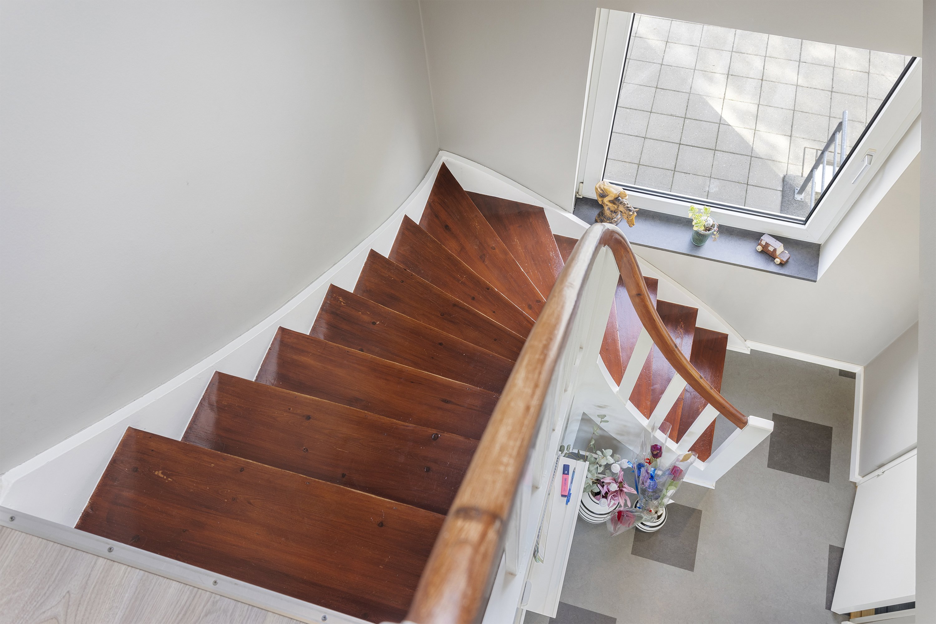 Fremhævet trappe billede i fuldskærmstilstand. Billede af Tårsvej 58, Lendum, 9870 Sindal