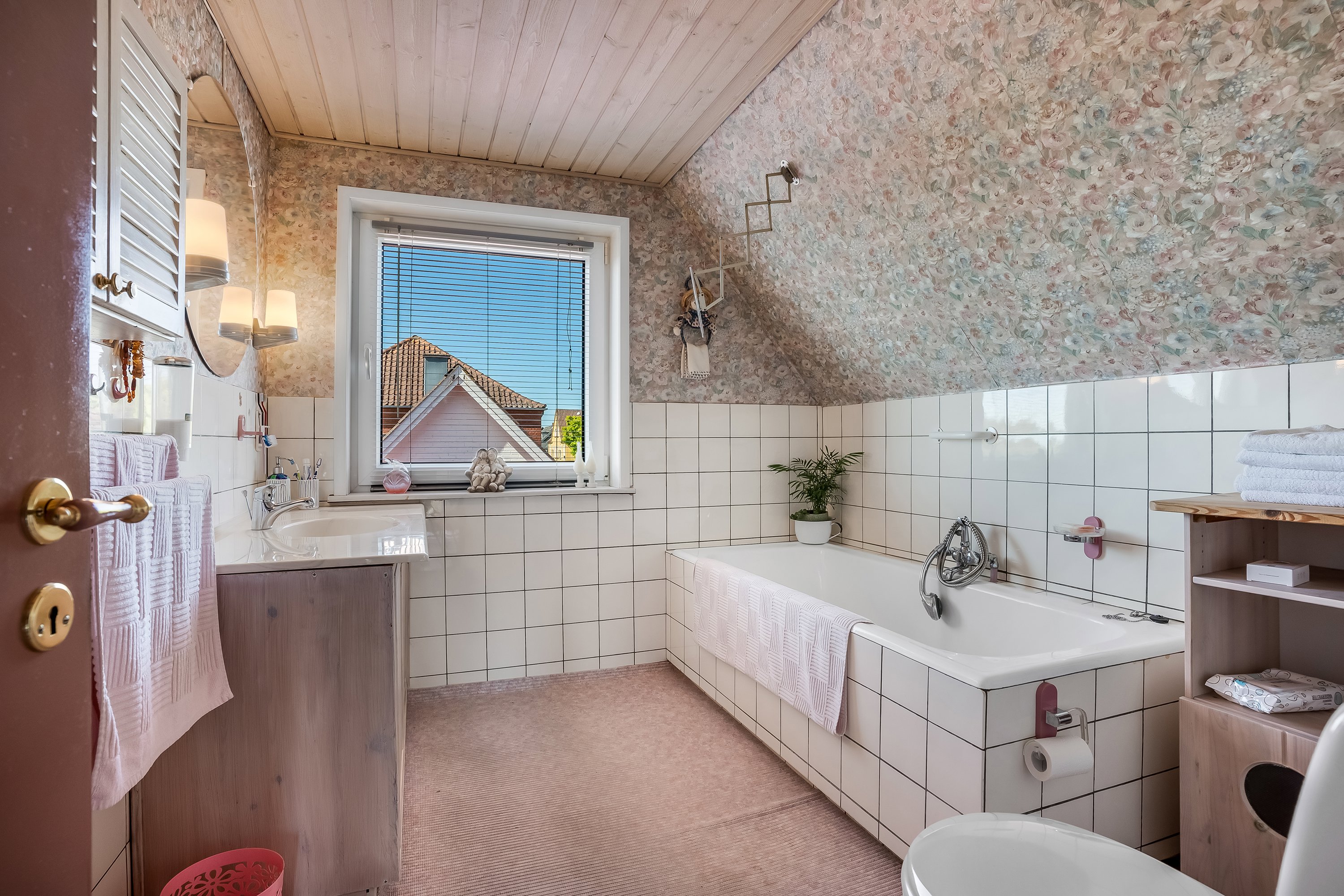 Fremhævet badeværelse billede i fuldskærmstilstand. Billede af Hovedgaden 47, Nørre Nissum, 7620 Lemvig