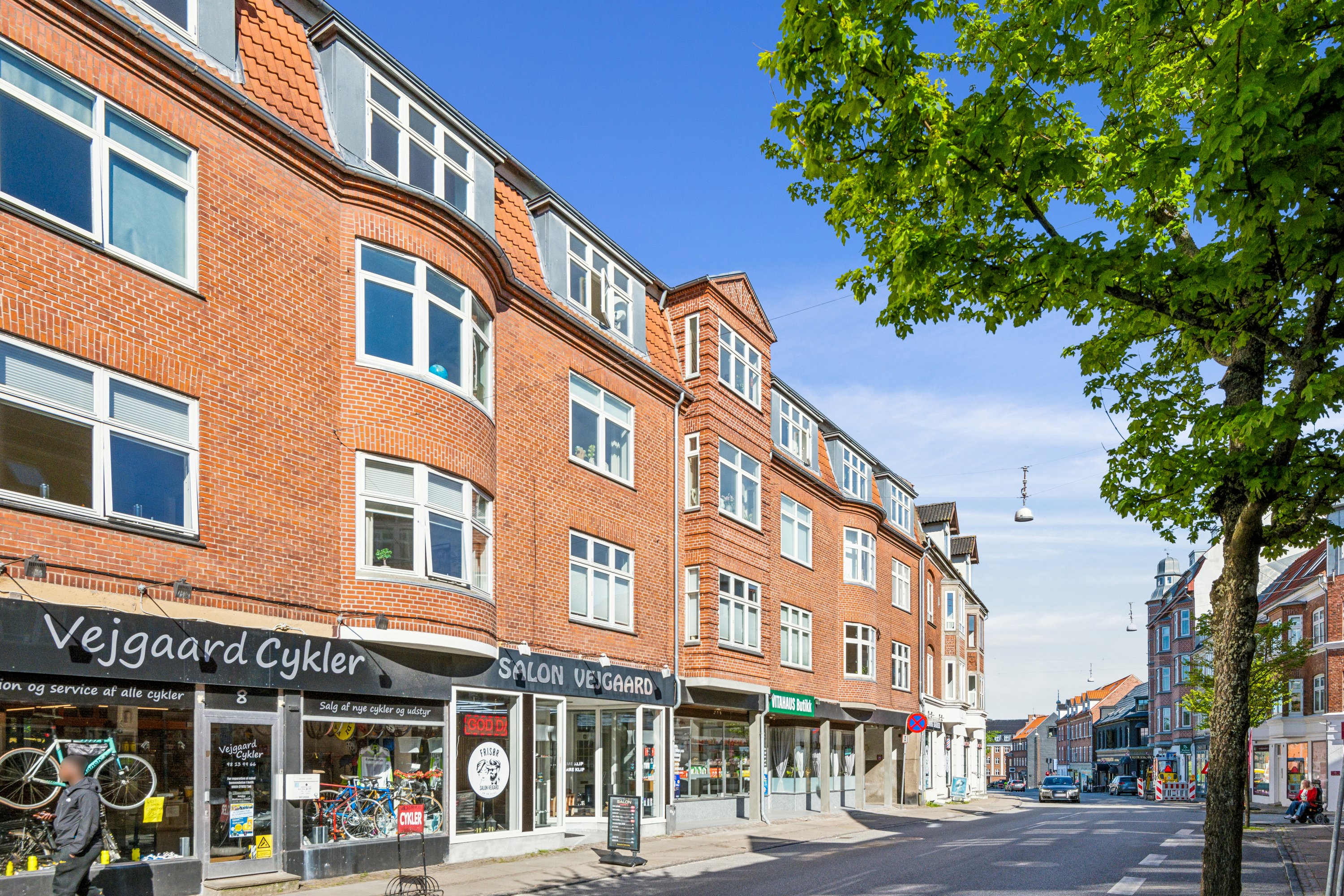 Fremhævet omgivelser billede i fuldskærmstilstand. Billede af Hadsundvej 8, 3. tv., Vejgaard, 9000 Aalborg