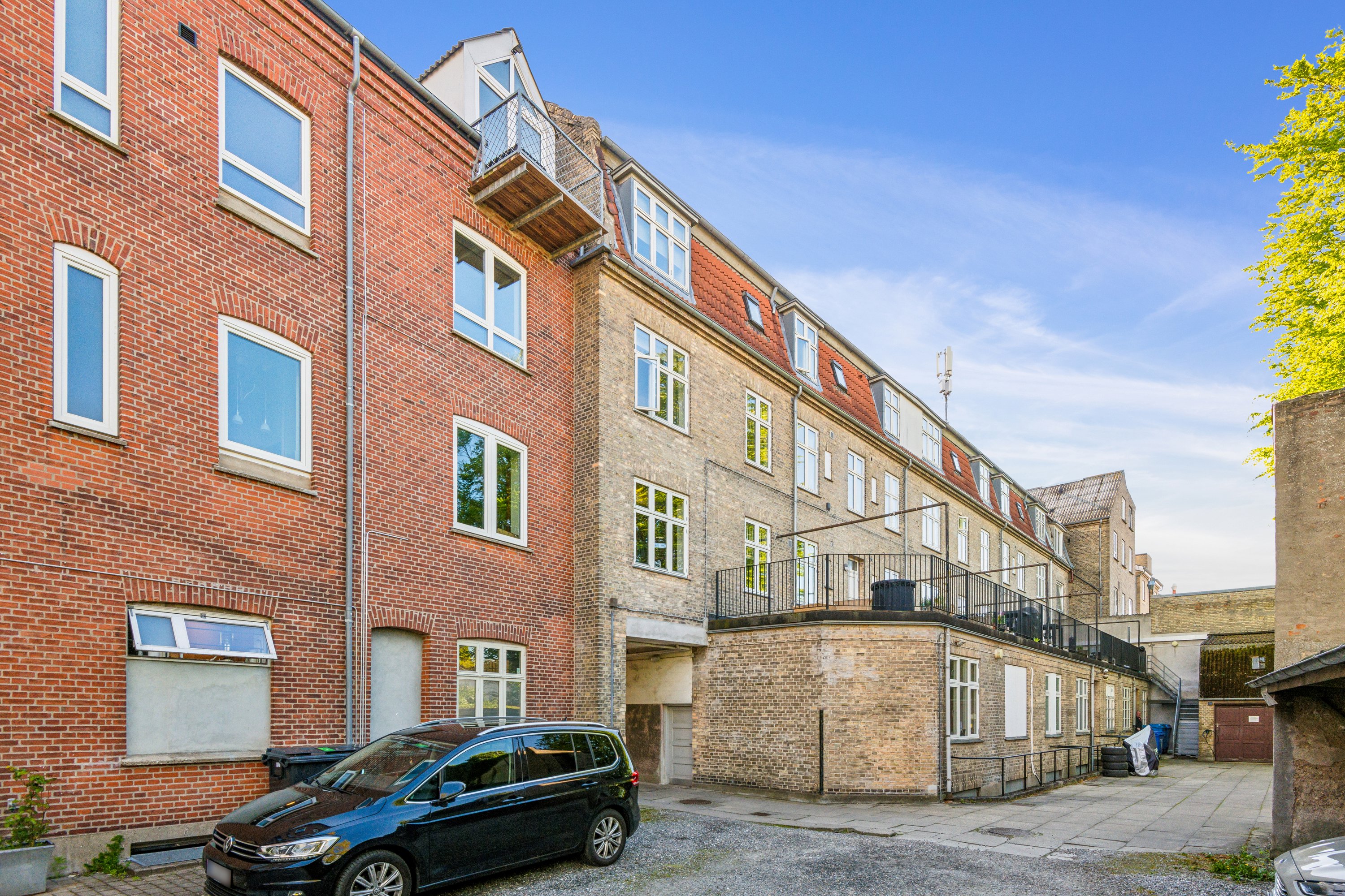 Fremhævet ejendom 1 billede i fuldskærmstilstand. Billede af Hadsundvej 8, 3. tv., Vejgaard, 9000 Aalborg