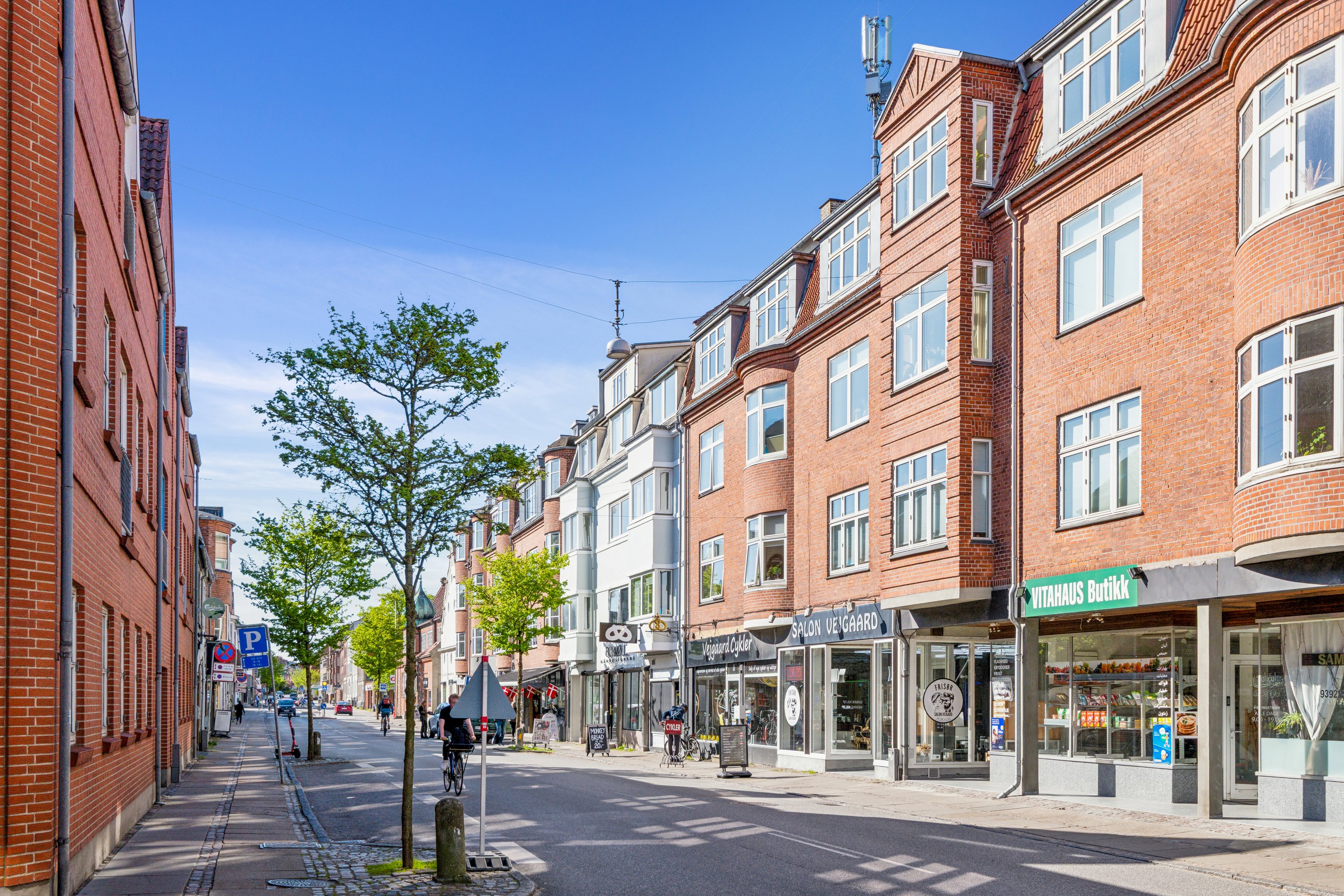 Fremhævet ejendom 1 billede i fuldskærmstilstand. Billede af Hadsundvej 8, 3. tv., Vejgaard, 9000 Aalborg