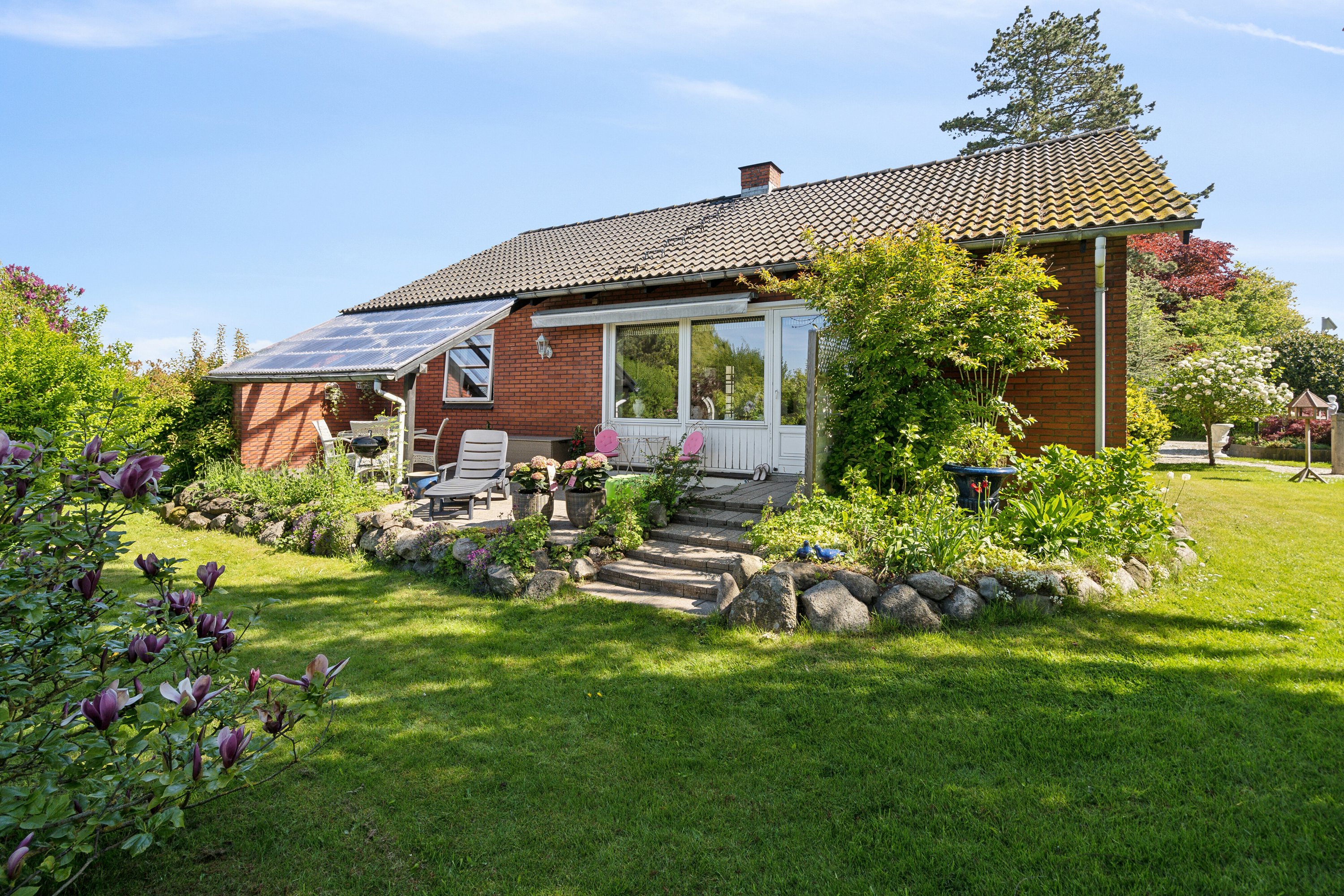 Miniaturebillede 1: set fra haven. Billede af Sdr. Højrupvejen 20, Sønder Højrup, 5750 Ringe