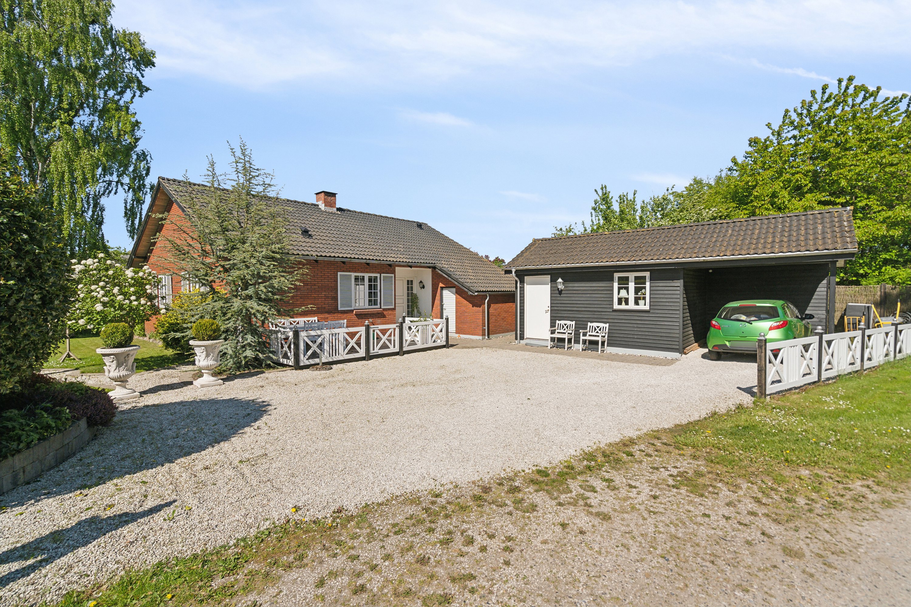 Fremhævet set fra vejen billede i fuldskærmstilstand. Billede af Sdr. Højrupvejen 20, Sønder Højrup, 5750 Ringe