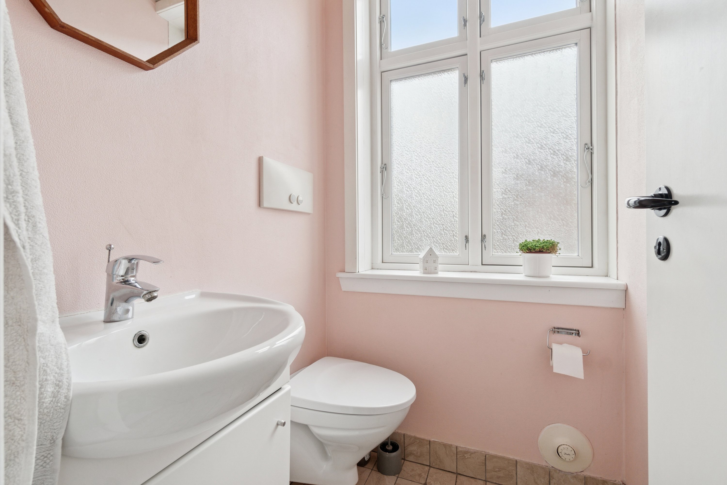 Fremhævet badeværelse billede i fuldskærmstilstand. Billede af Ny Østergade 7, 3700 Rønne