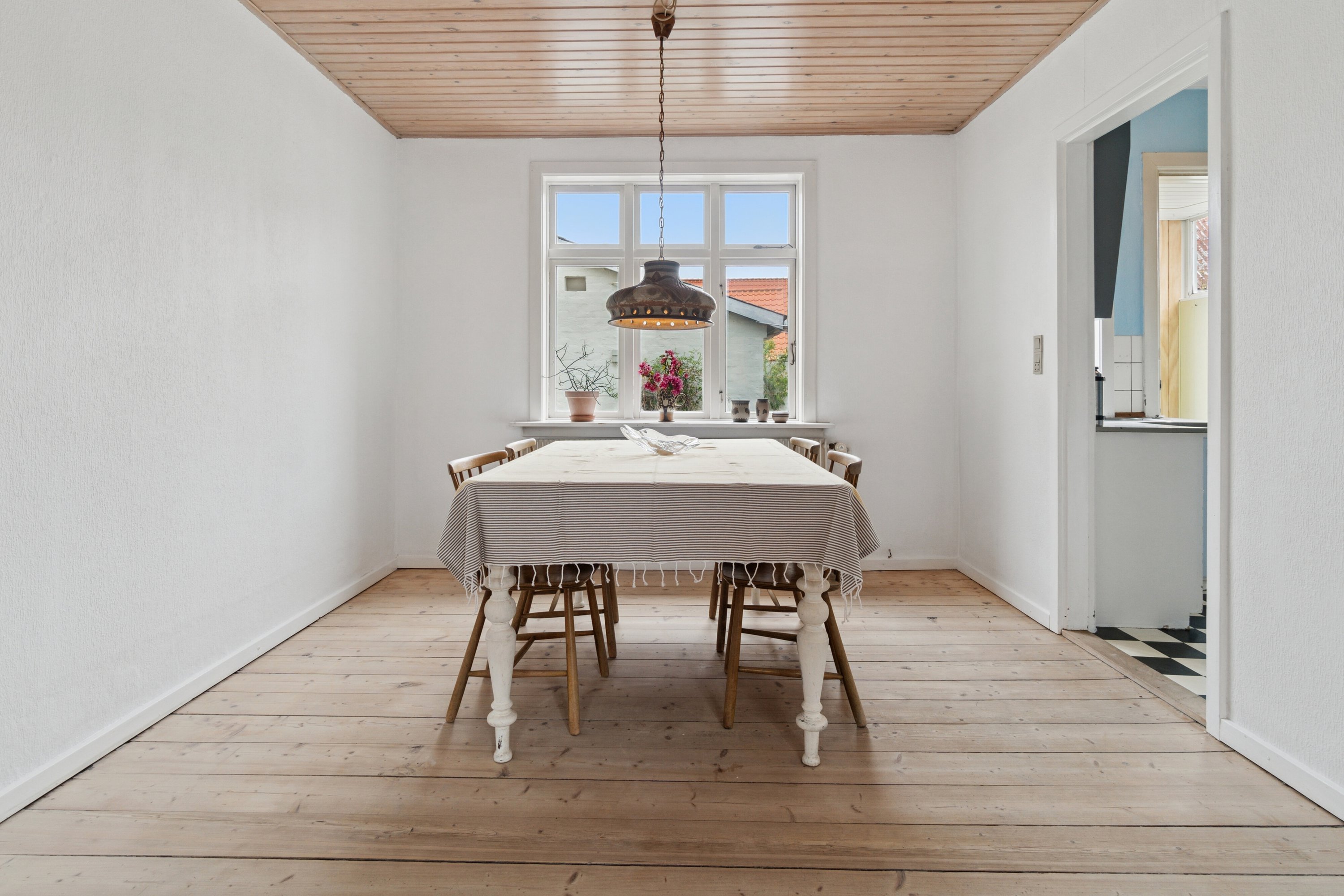 Fremhævet spisestue billede i fuldskærmstilstand. Billede af Ny Østergade 7, 3700 Rønne