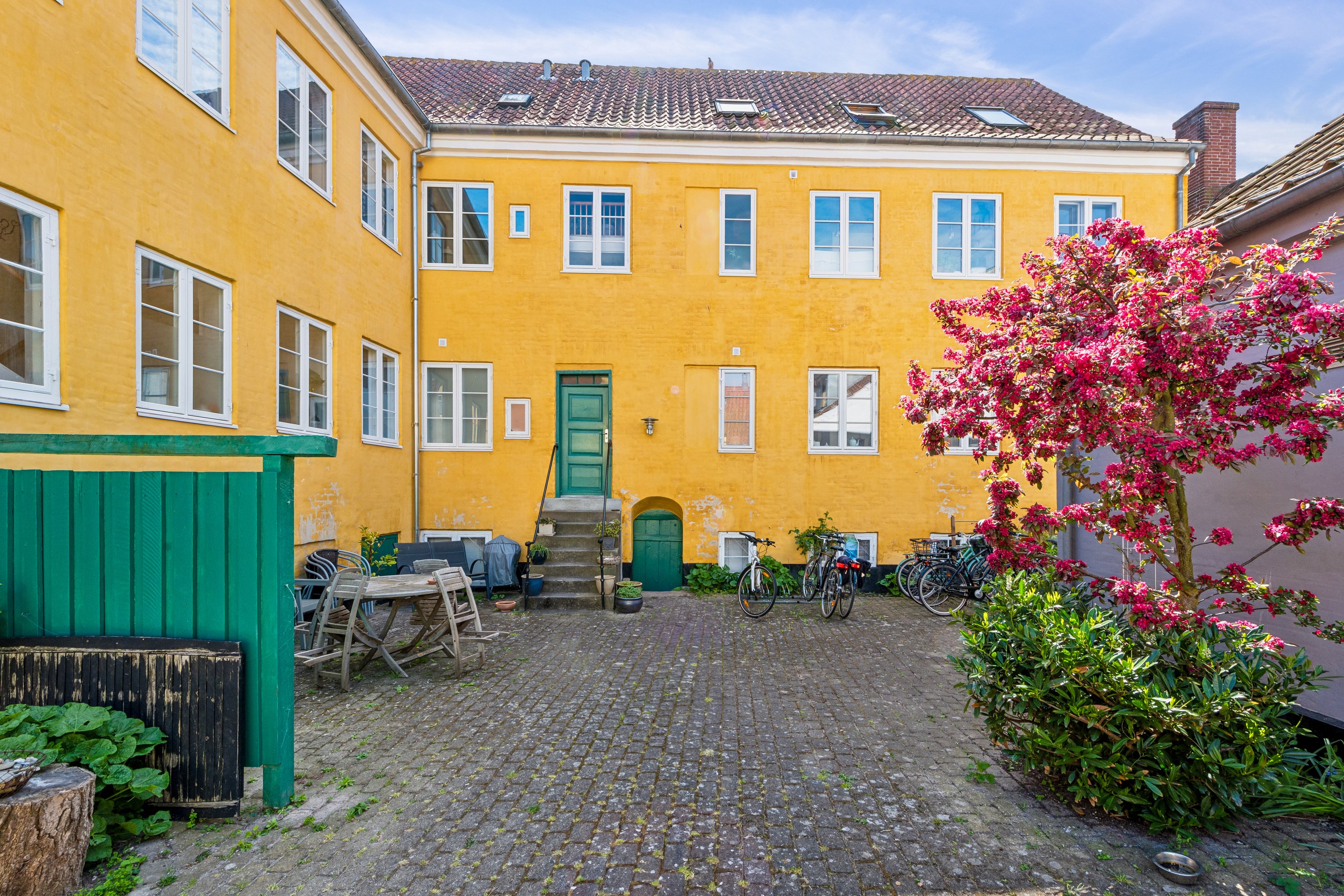 Fremhævet ejendom 1 billede i fuldskærmstilstand. Billede af Strandgade 45A, 1. tv., 3000 Helsingør