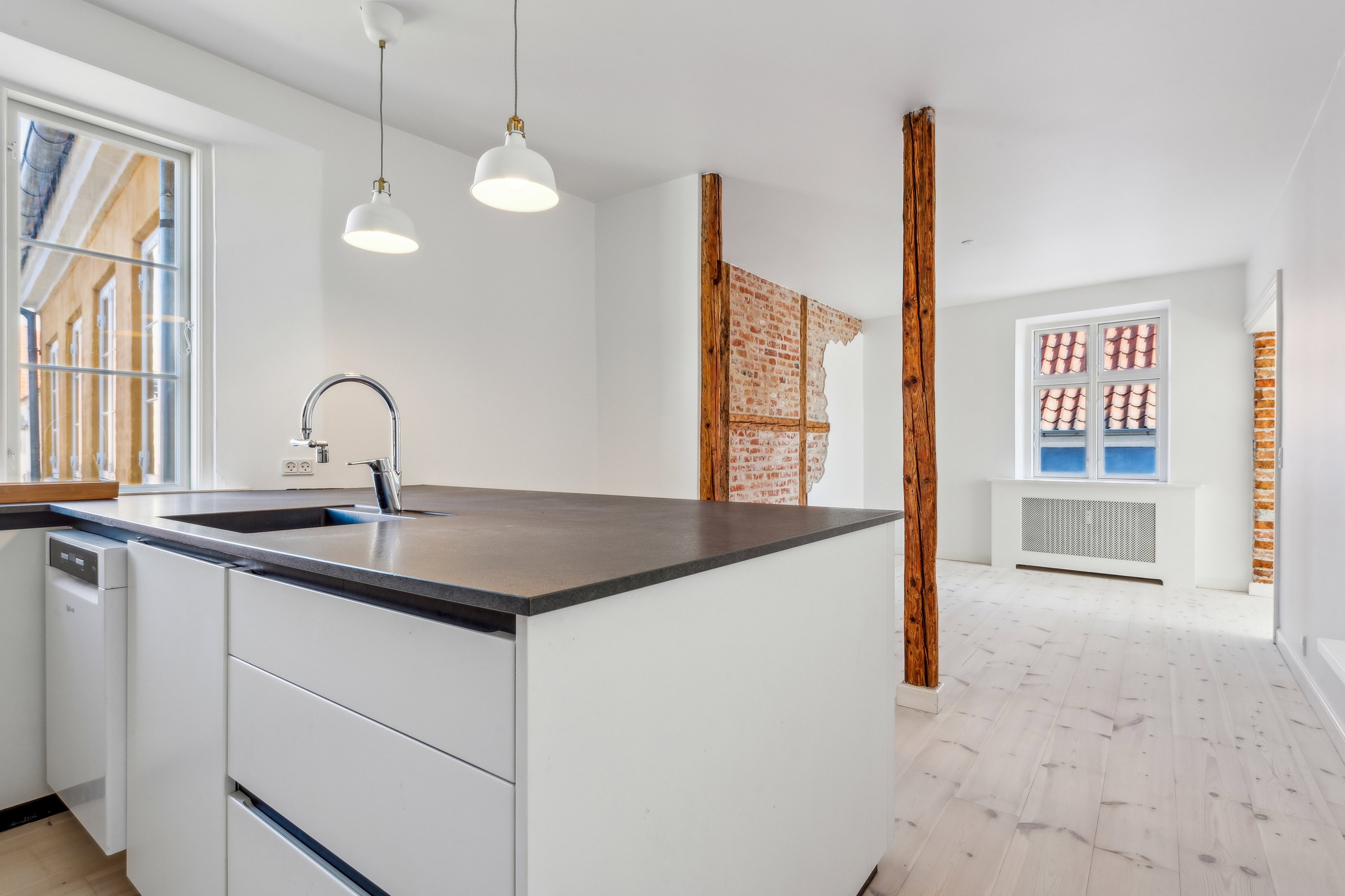 Fremhævet køkken billede i fuldskærmstilstand. Billede af Strandgade 45A, 1. tv., 3000 Helsingør