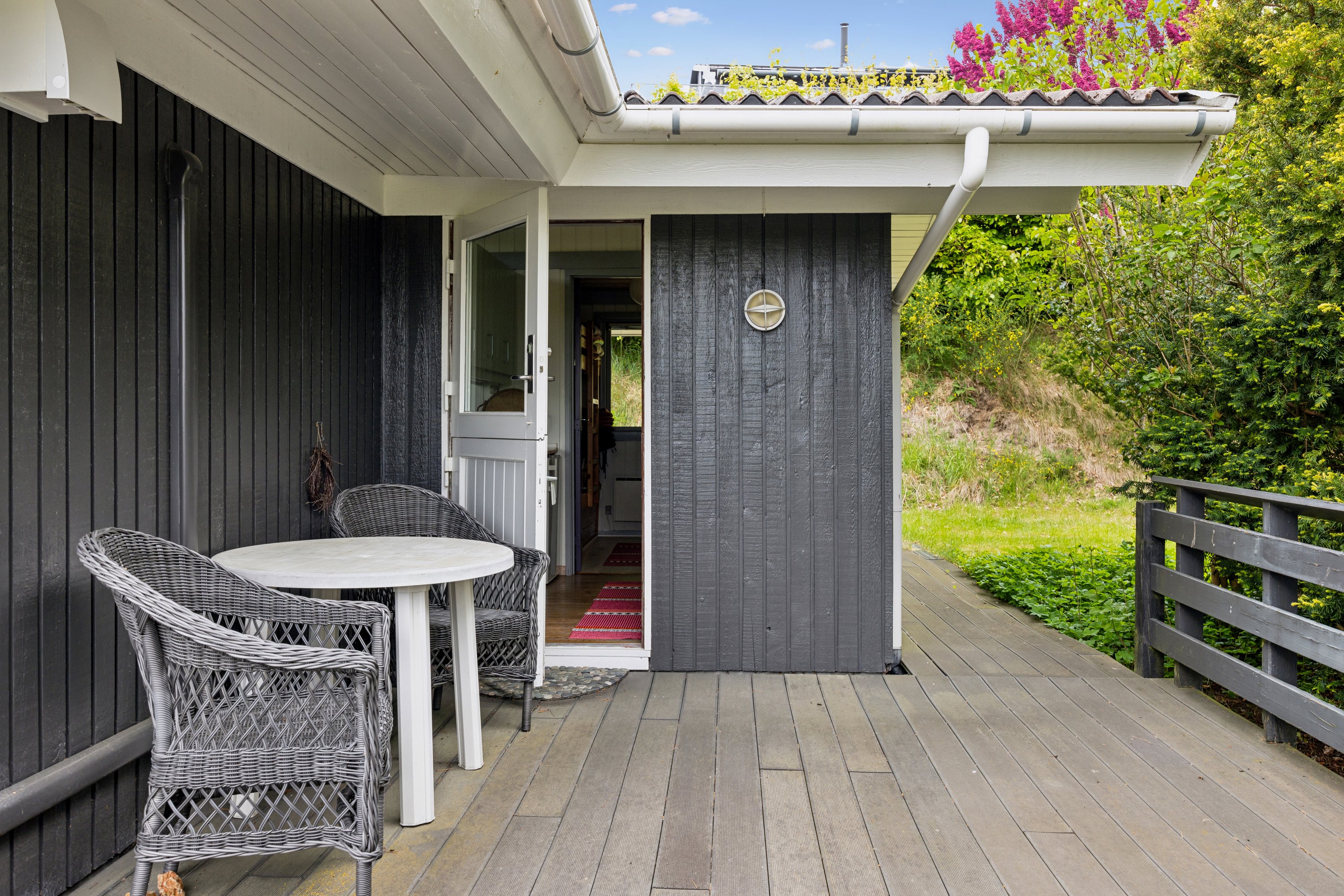 Fremhævet ejendom 1 billede i fuldskærmstilstand. Billede af Tjørnevej 5, Handrup Strand, 8400 Ebeltoft