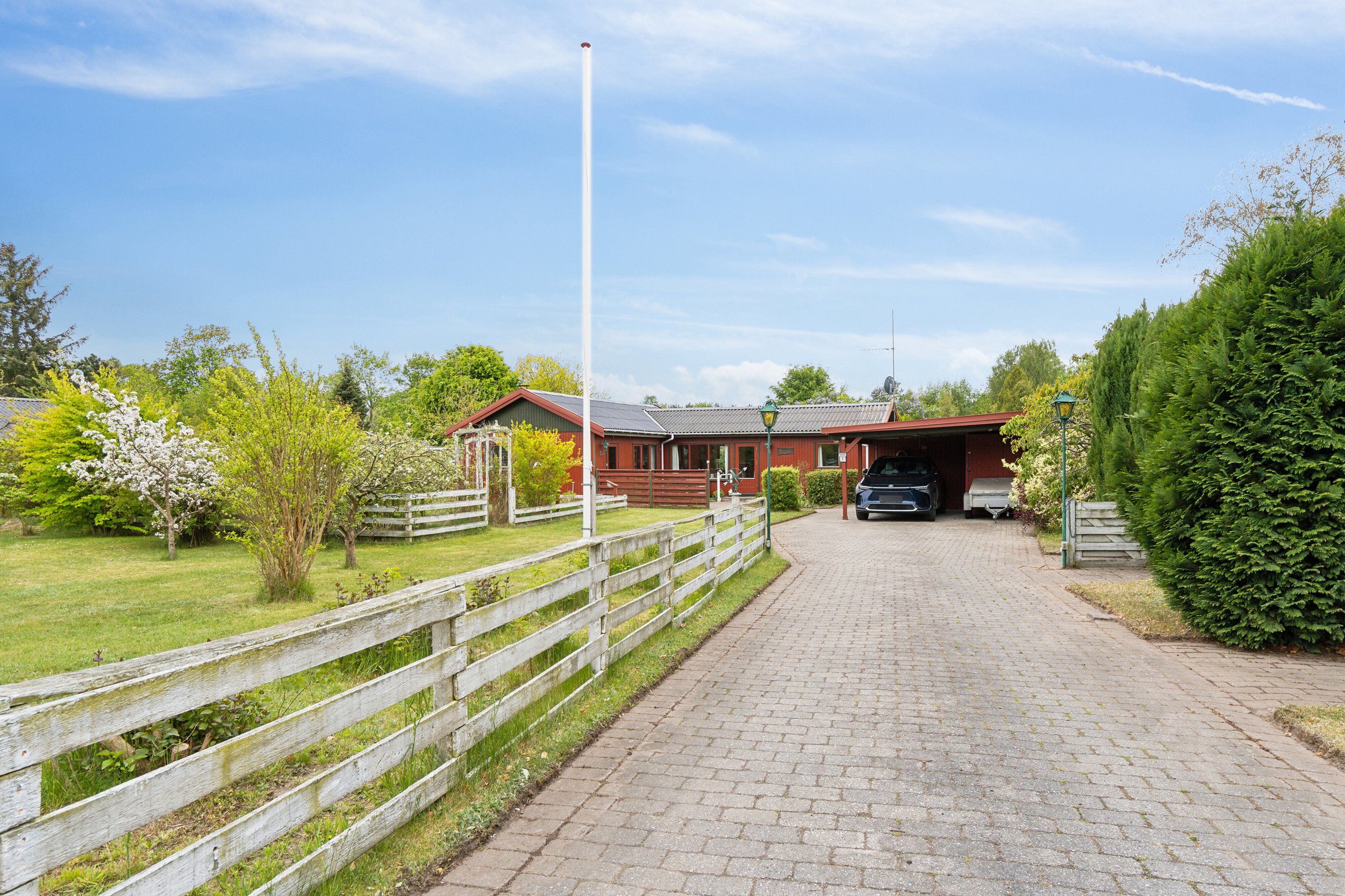 Fremhævet set fra vejen billede i fuldskærmstilstand. Billede af Olaf Poulsensvej 5, Evetofte, 3370 Melby