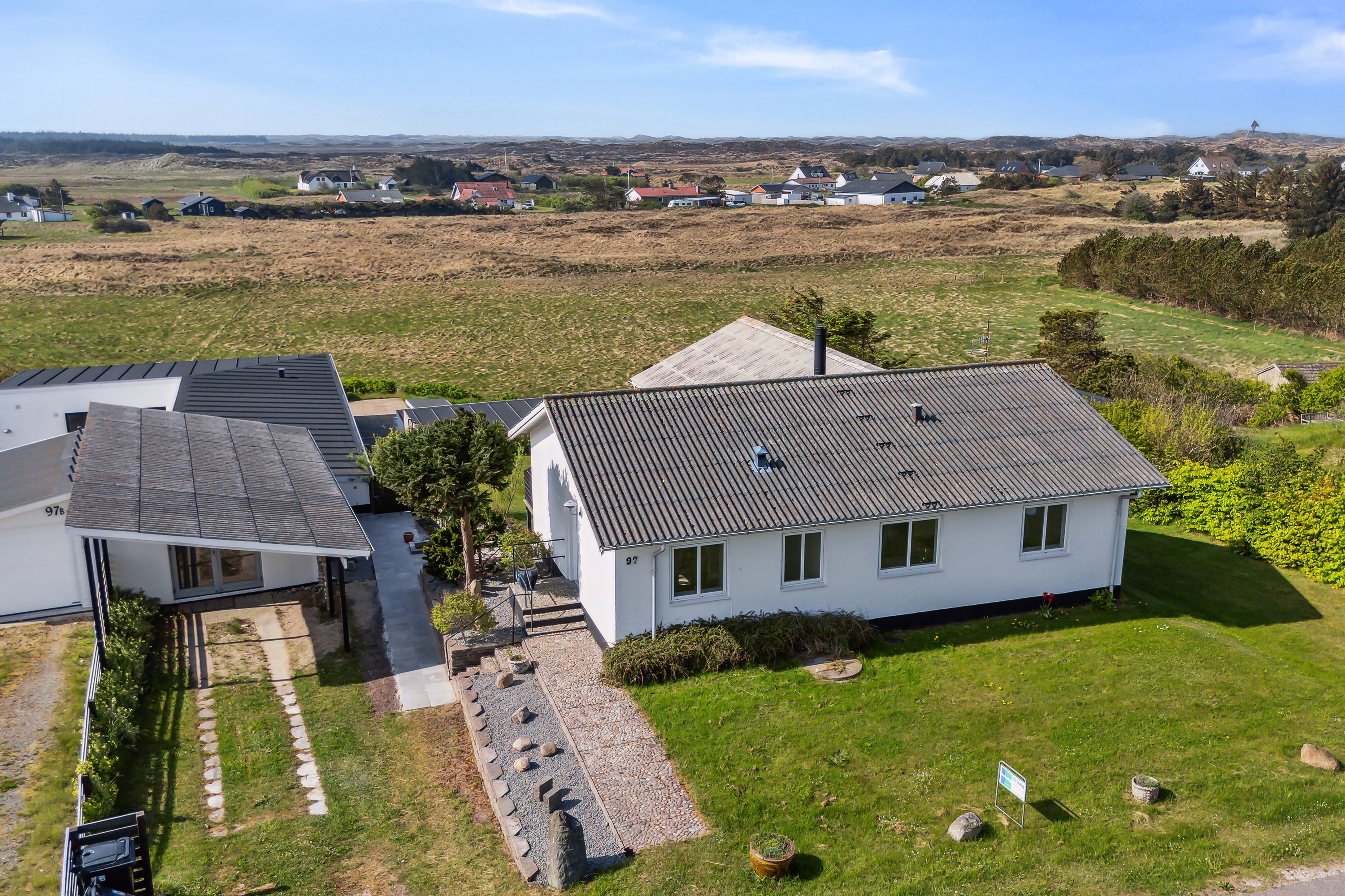 Fremhævet set fra vejen billede i fuldskærmstilstand. Billede af Stenbjerg Kirke Vej 97A, Stenbjerg, 7752 Snedsted