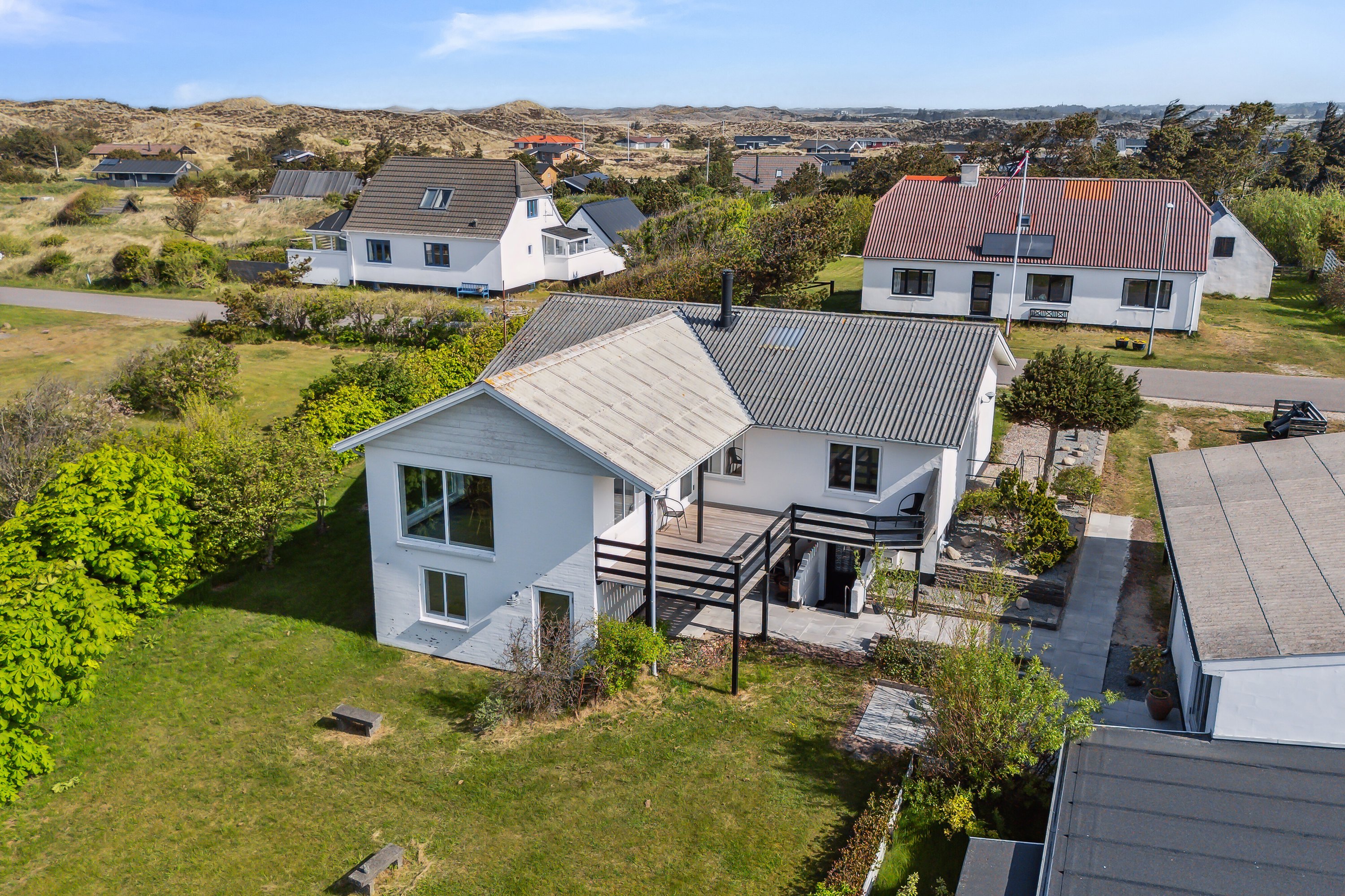 Miniaturebillede 2: set fra haven. Billede af Stenbjerg Kirke Vej 97A, Stenbjerg, 7752 Snedsted