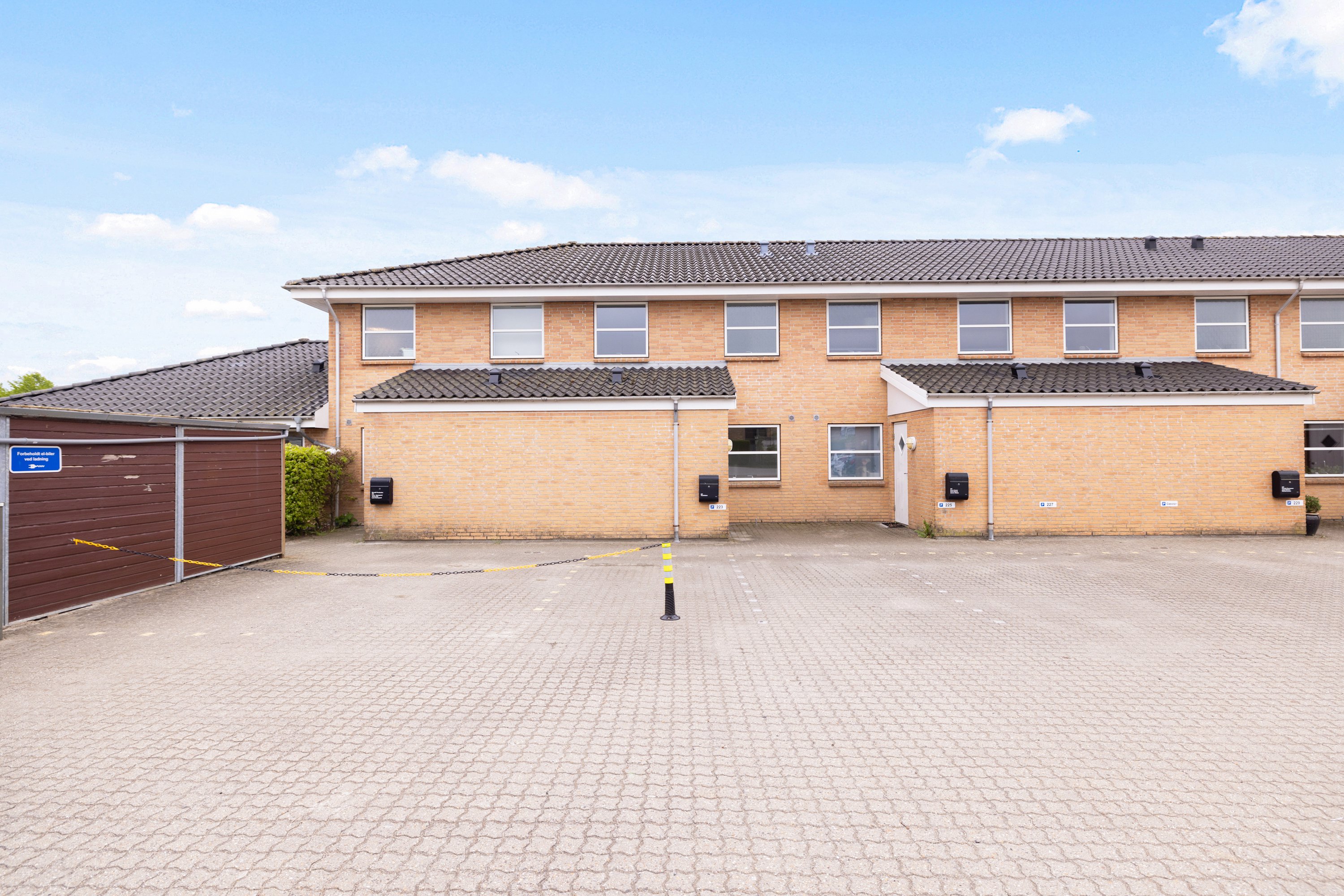 Fremhævet  billede i fuldskærmstilstand. Billede af Ranunkelvej 225, 8471 Sabro