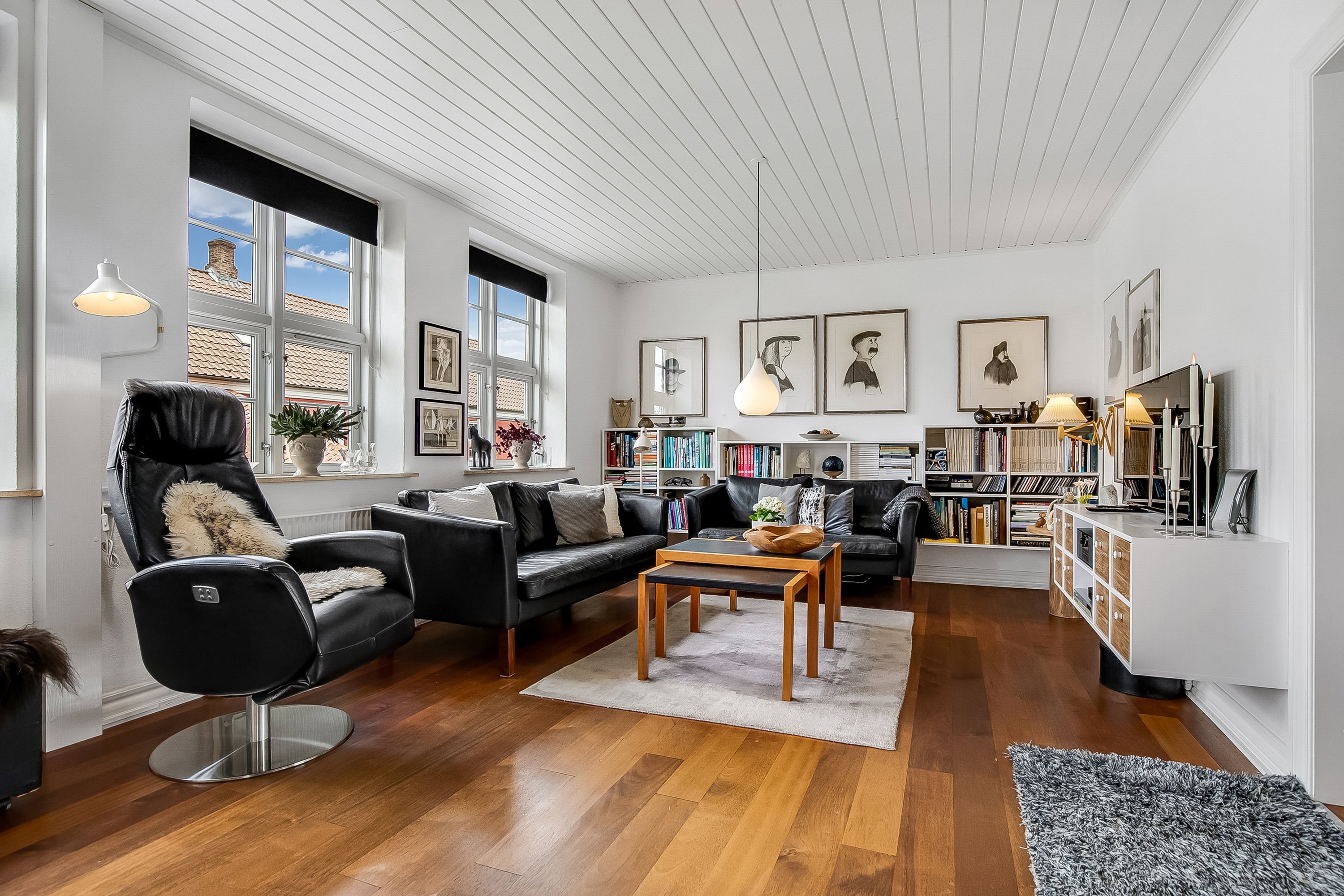 Fremhævet stue billede i fuldskærmstilstand. Billede af Smørhullet 18, Smørhullet, 7100 Vejle