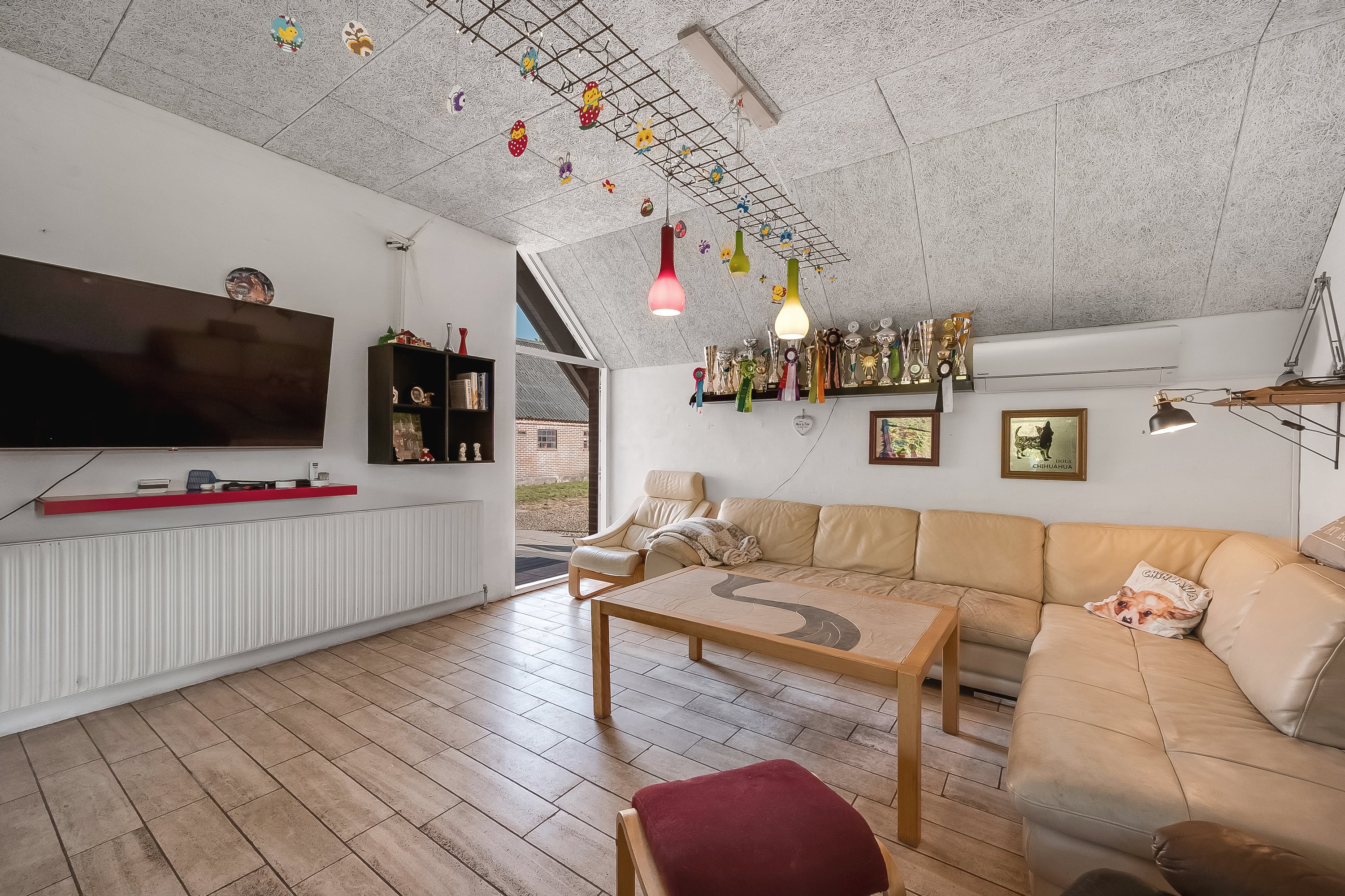 Fremhævet stue billede i fuldskærmstilstand. Billede af Vejlevej 119, Hoven, 6880 Tarm