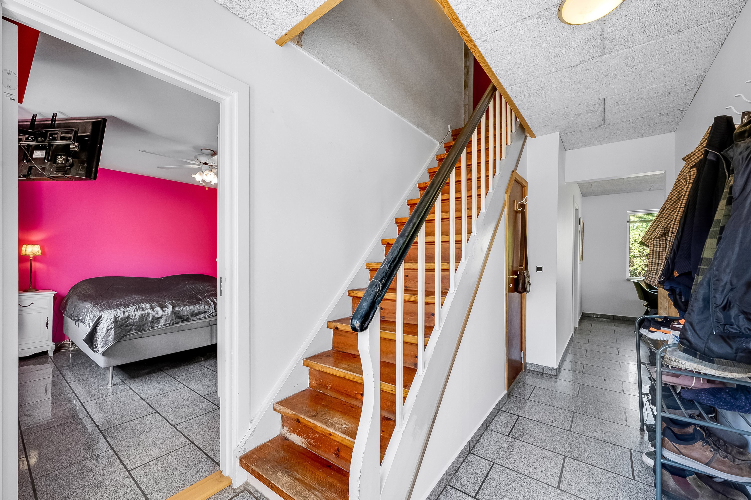 Fremhævet trappe billede i fuldskærmstilstand. Billede af Vejlevej 119, Hoven, 6880 Tarm