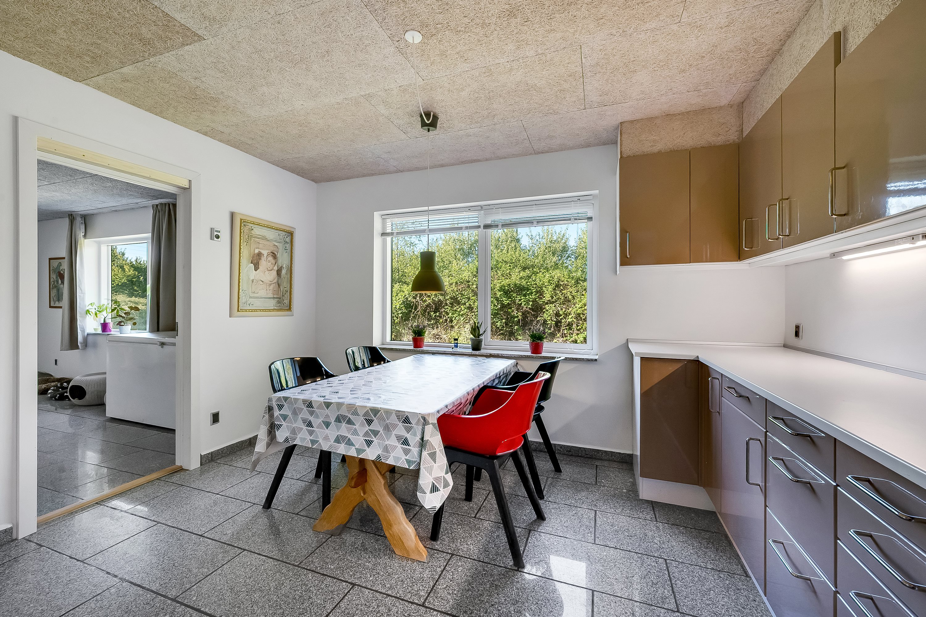 Fremhævet køkken billede i fuldskærmstilstand. Billede af Vejlevej 119, Hoven, 6880 Tarm