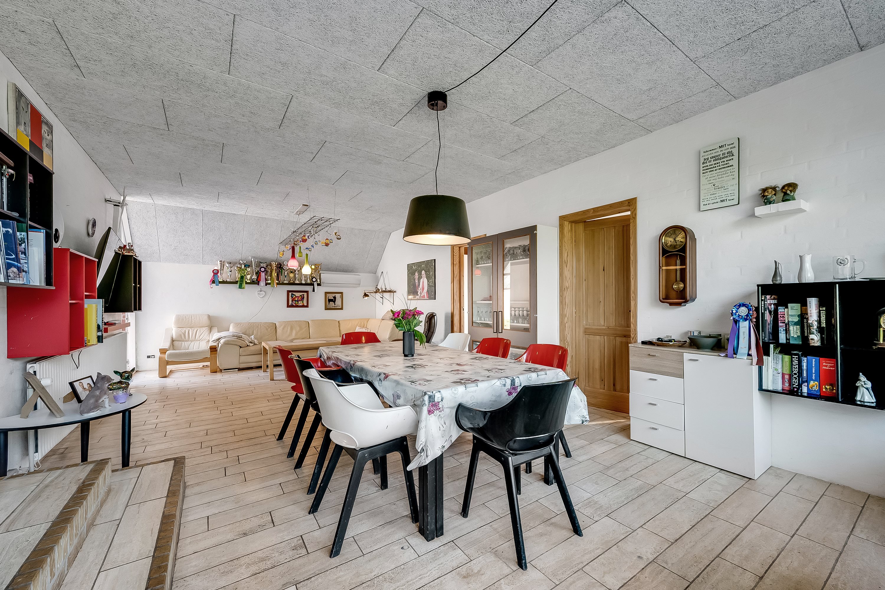 Miniaturebillede 2: stue. Billede af Vejlevej 119, Hoven, 6880 Tarm