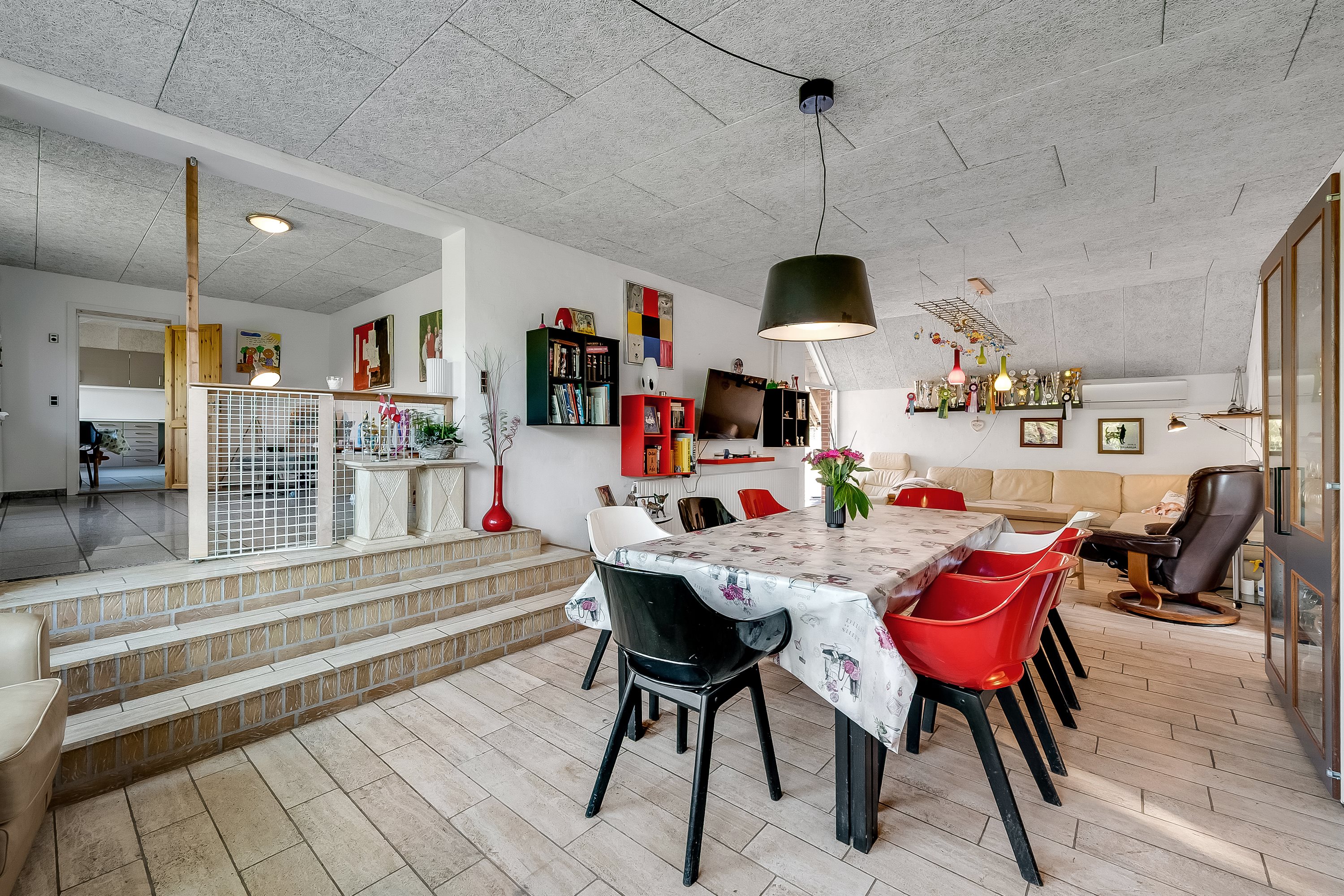 Fremhævet stue billede i fuldskærmstilstand. Billede af Vejlevej 119, Hoven, 6880 Tarm