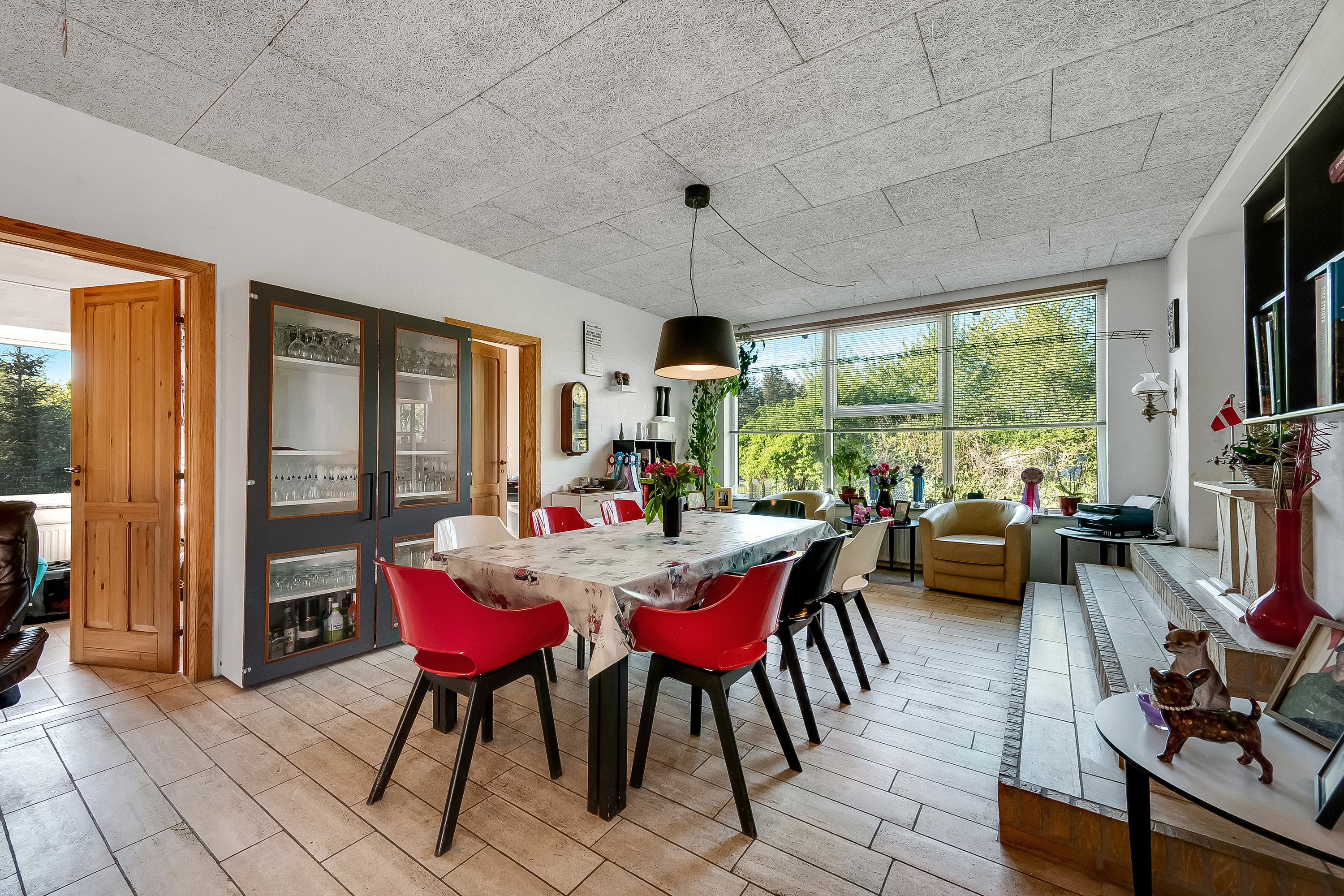 Fremhævet stue billede i fuldskærmstilstand. Billede af Vejlevej 119, Hoven, 6880 Tarm