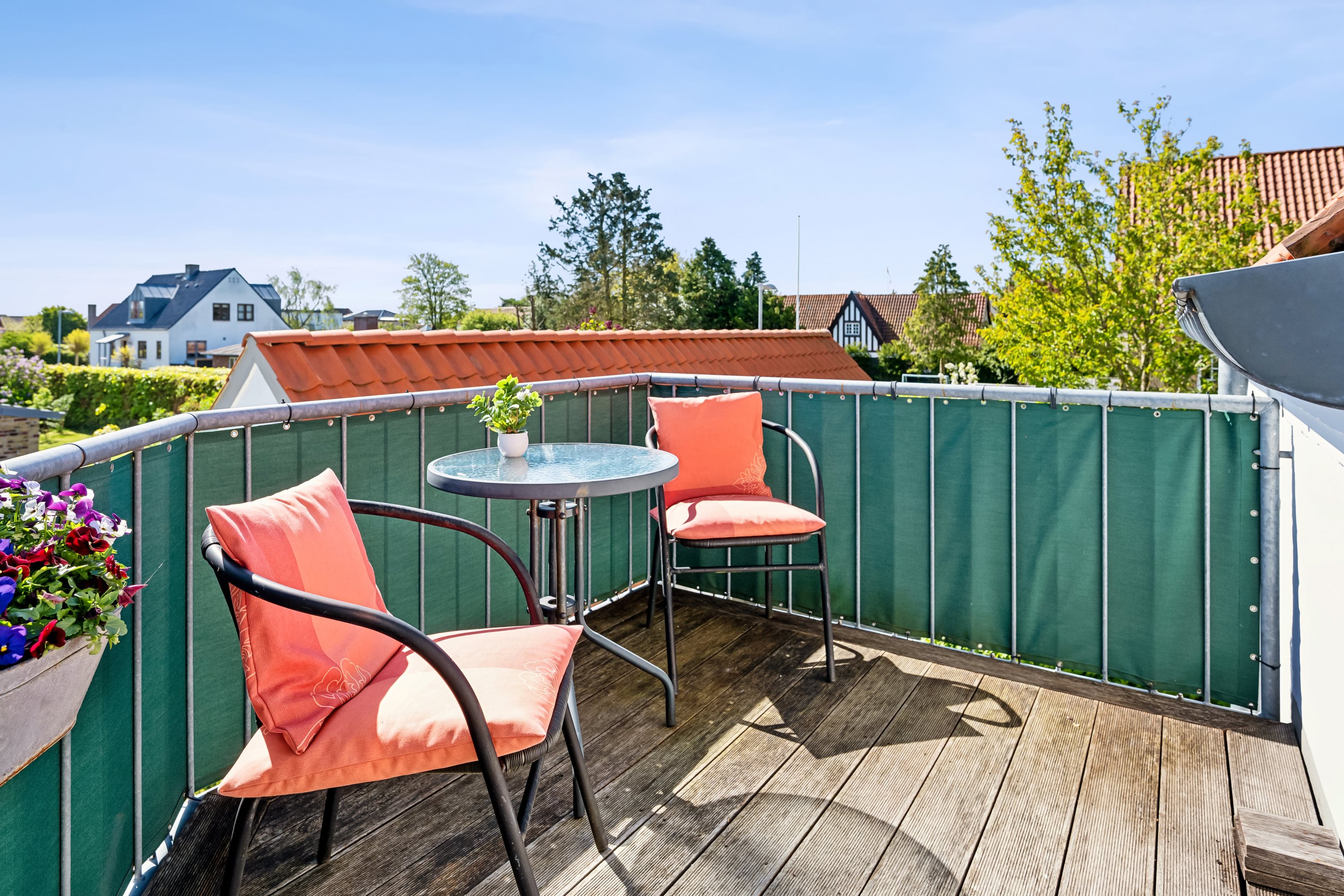 Fremhævet terrasse billede i fuldskærmstilstand. Billede af Birkevej 15, 8240 Risskov