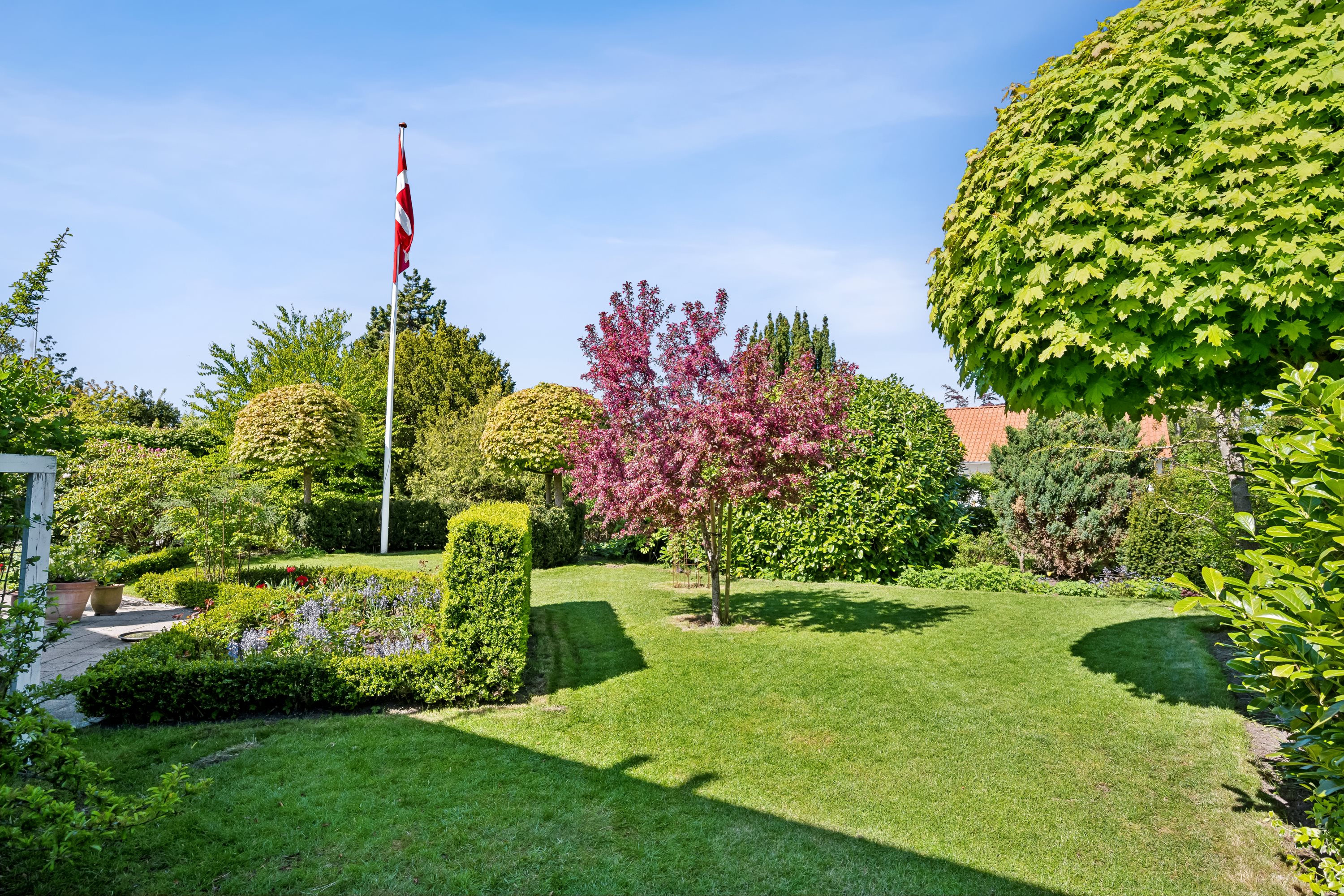 Fremhævet have billede i fuldskærmstilstand. Billede af Birkevej 15, 8240 Risskov