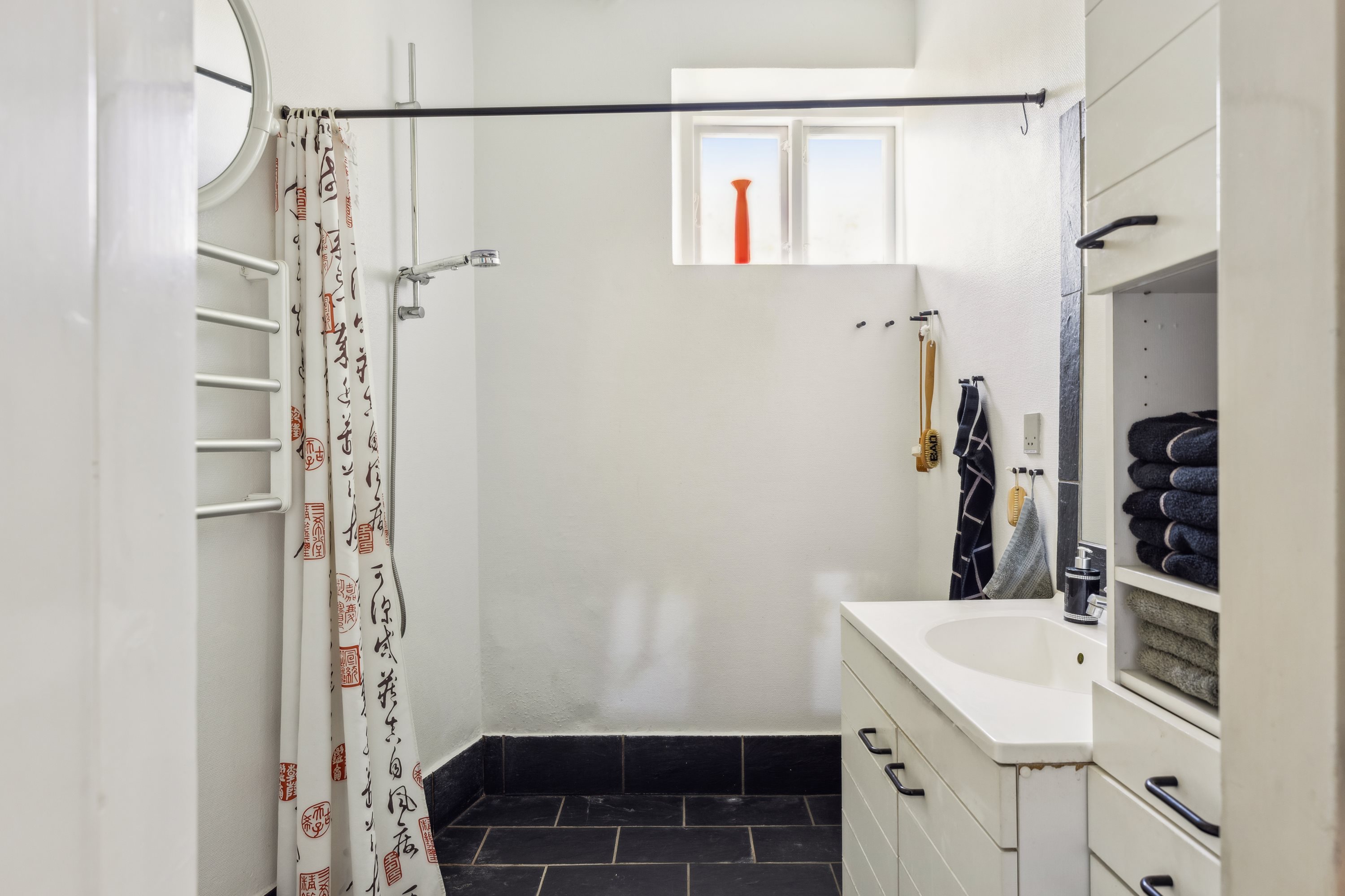 Fremhævet badeværelse billede i fuldskærmstilstand. Billede af Sct Nicolaj Gade 4, 6760 Ribe