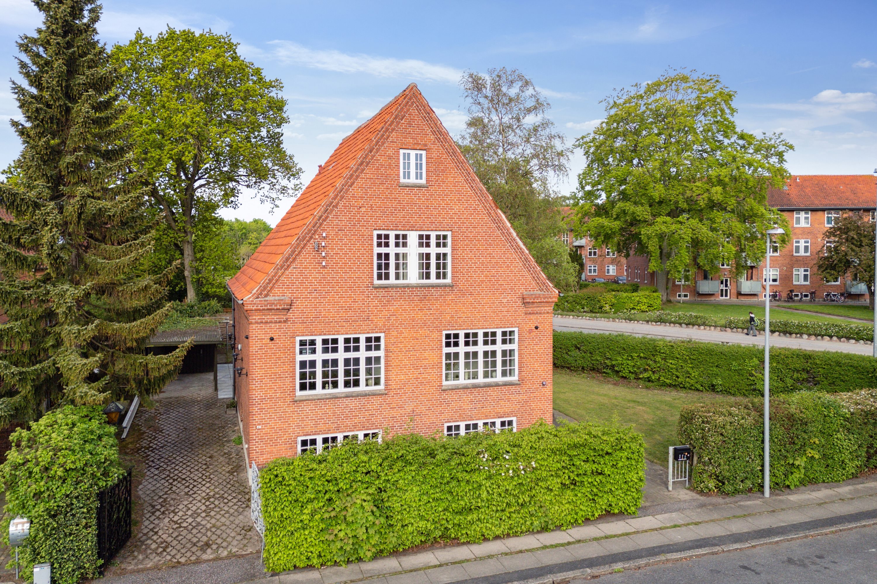 Fremhævet set fra vejen billede i fuldskærmstilstand. Billede af Holbergsgade 45, 4200 Slagelse