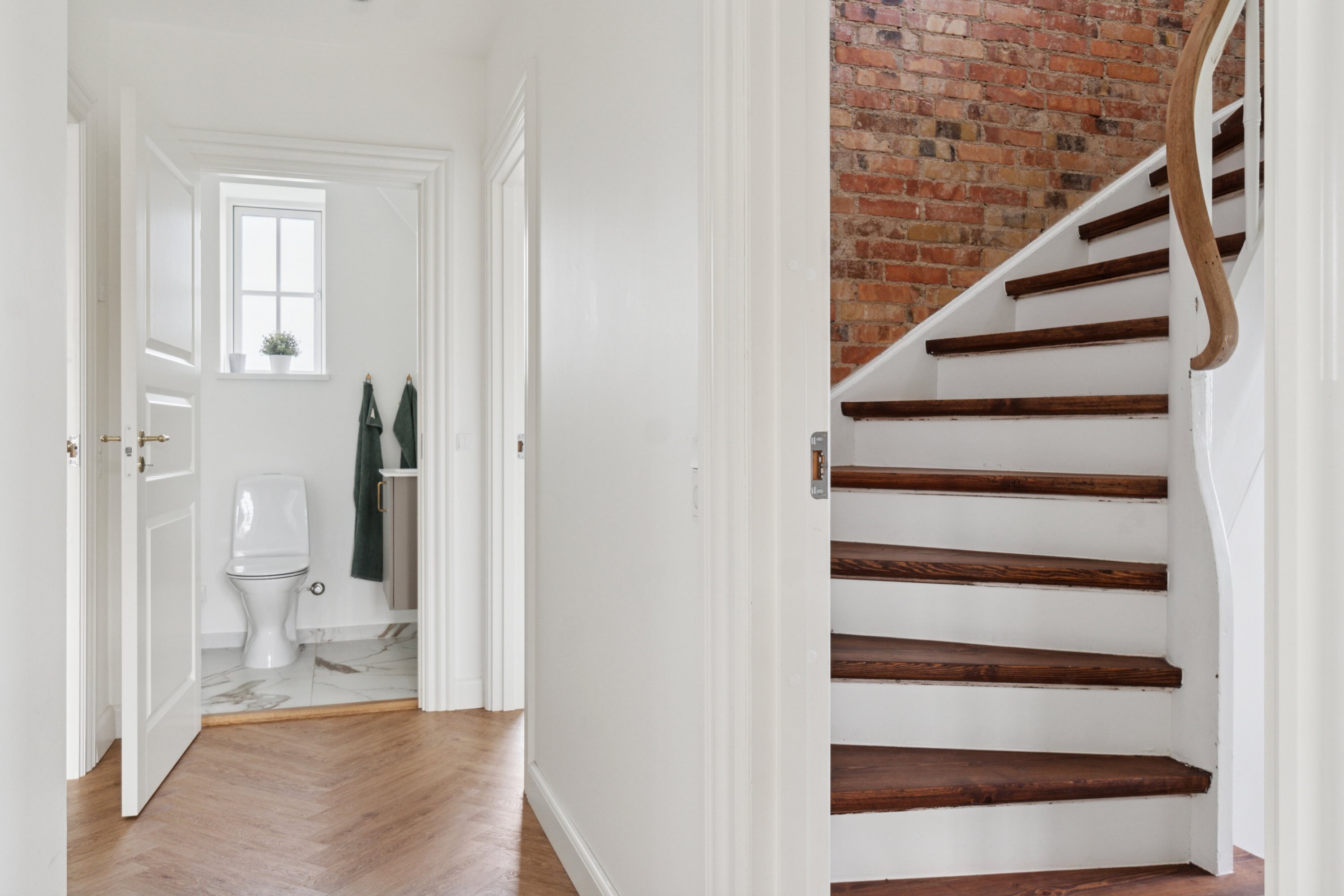 Fremhævet trappe billede i fuldskærmstilstand. Billede af Holbergsgade 45, 4200 Slagelse