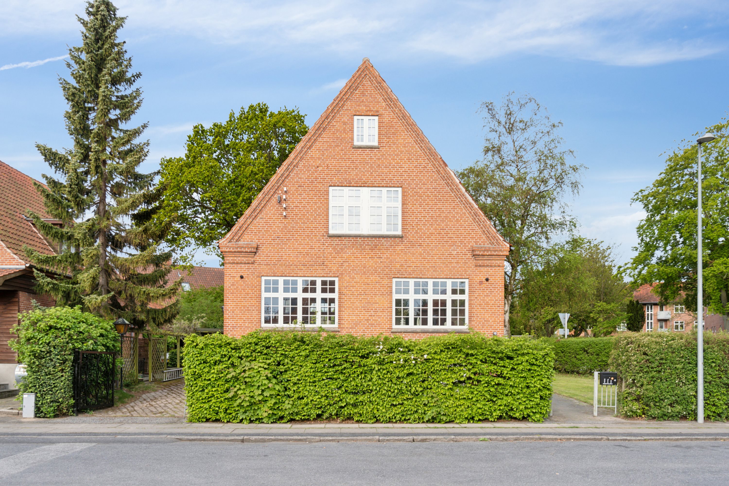 Fremhævet udendørs billede i fuldskærmstilstand. Billede af Holbergsgade 45, 4200 Slagelse