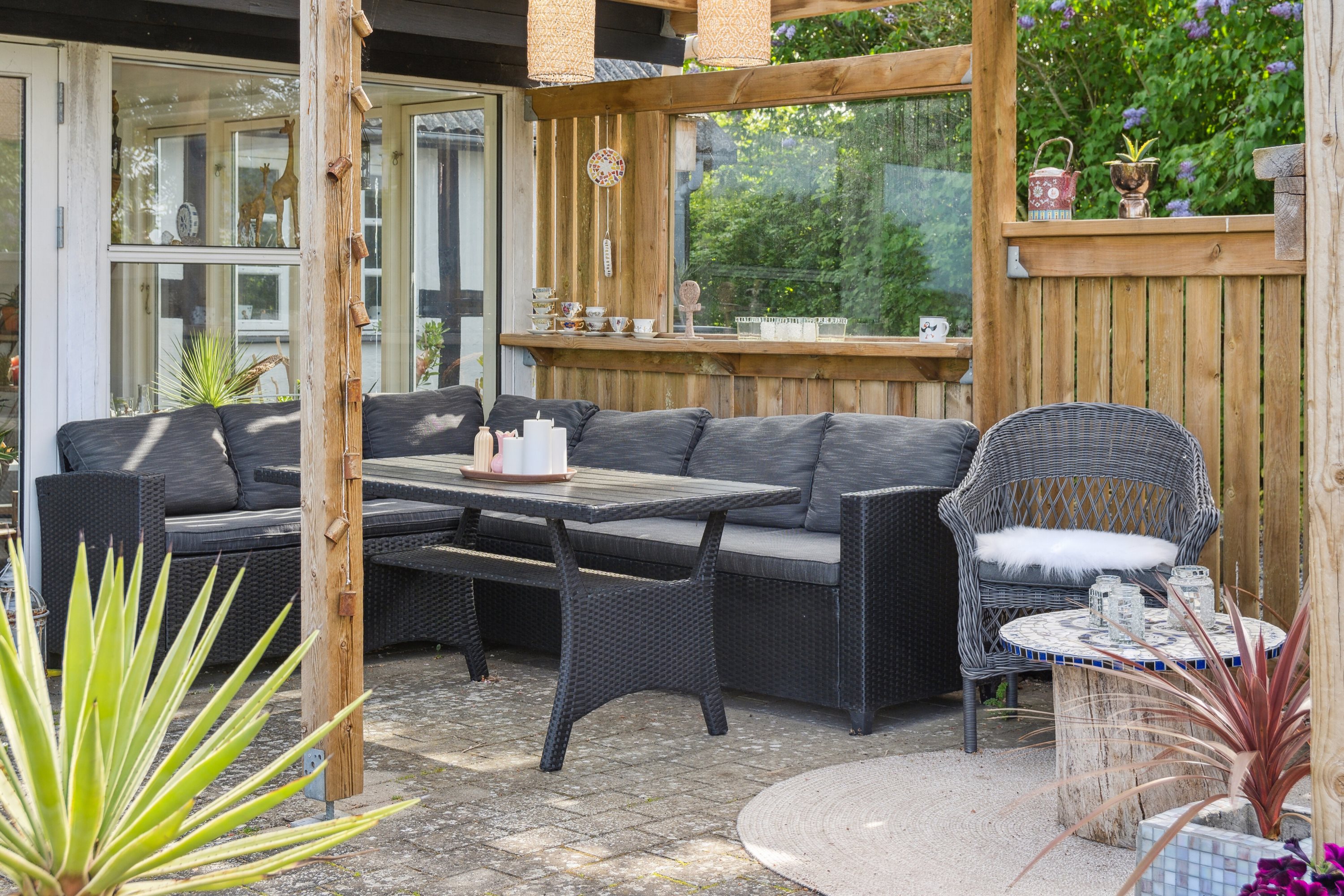 Fremhævet overdækket terrasse billede i fuldskærmstilstand. Billede af Næstved Landevej 10, 4250 Fuglebjerg