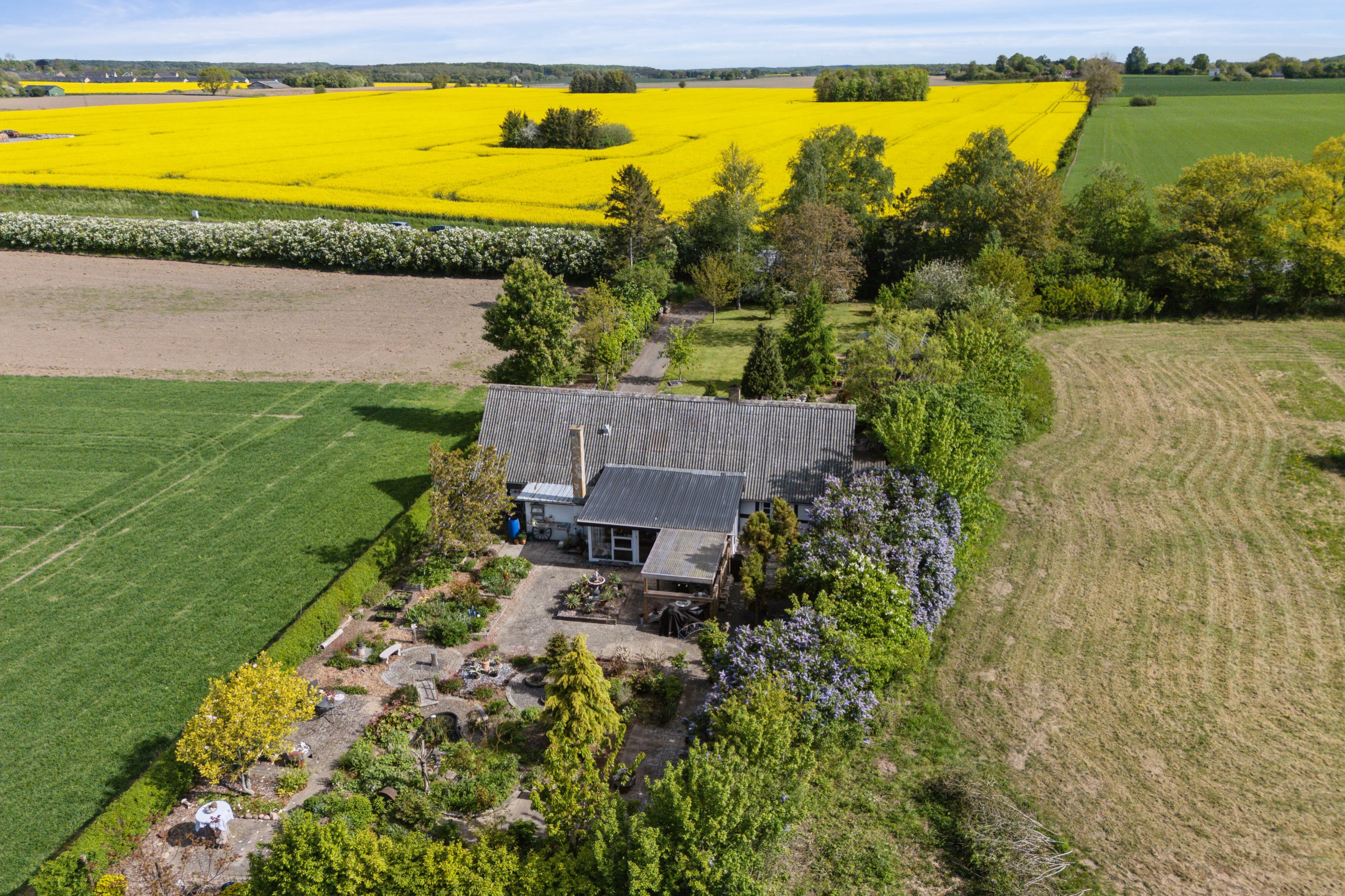 Fremhævet luftfoto billede i fuldskærmstilstand. Billede af Næstved Landevej 10, 4250 Fuglebjerg