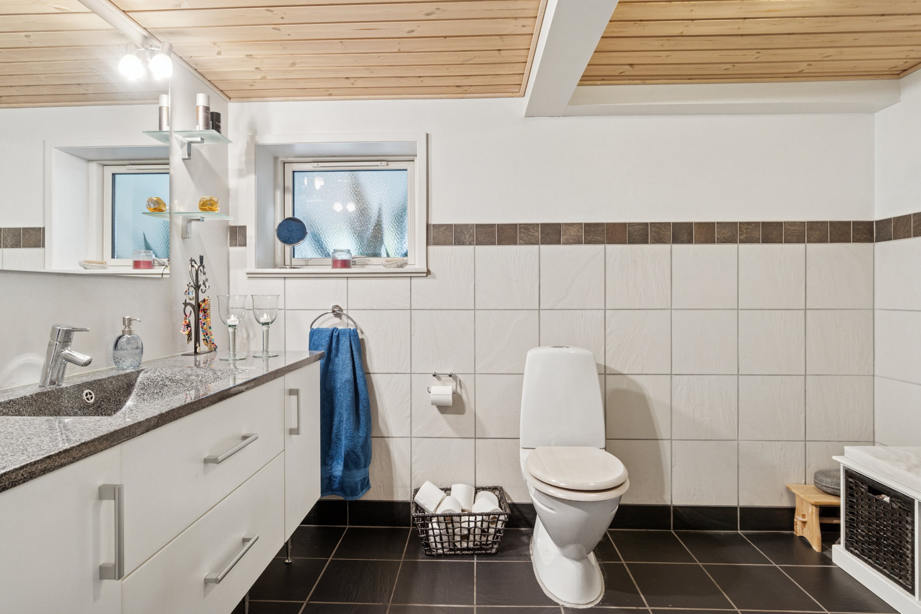 Fremhævet badeværelse billede i fuldskærmstilstand. Billede af Næstved Landevej 10, 4250 Fuglebjerg